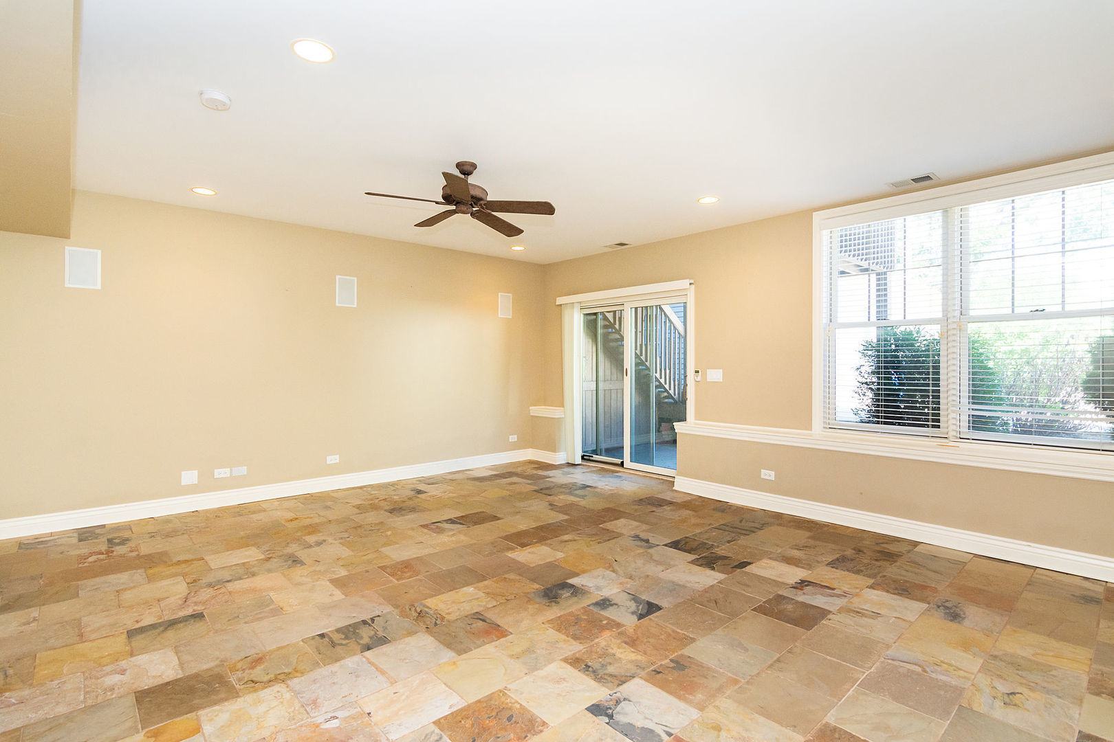 Downers Grove, Illinois, 60515, United States, 4 Bedrooms Bedrooms, ,4 BathroomsBathrooms,Residential,For Sale,1954600