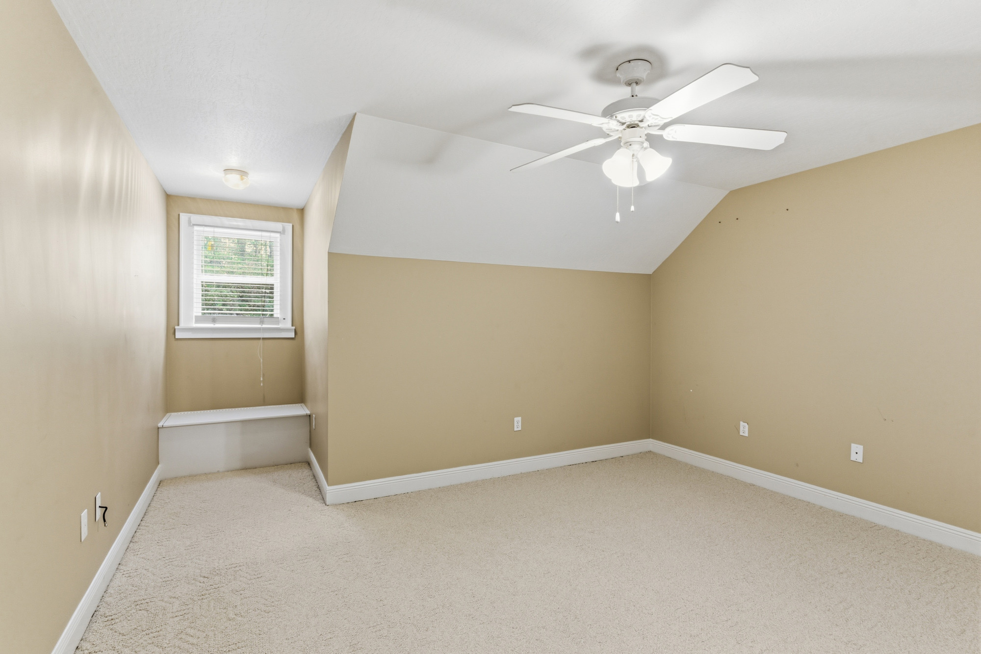 Hattiesburg, Mississippi, 39402, United States, 5 Bedrooms Bedrooms, ,7 BathroomsBathrooms,Residential,For Sale,2005414