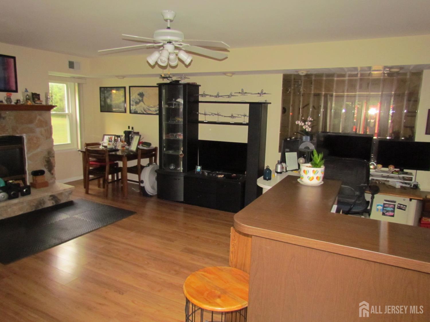 East Brunswick, New Jersey, 08816, United States, 5 Bedrooms Bedrooms, ,3 BathroomsBathrooms,Residential,For Sale,1933394