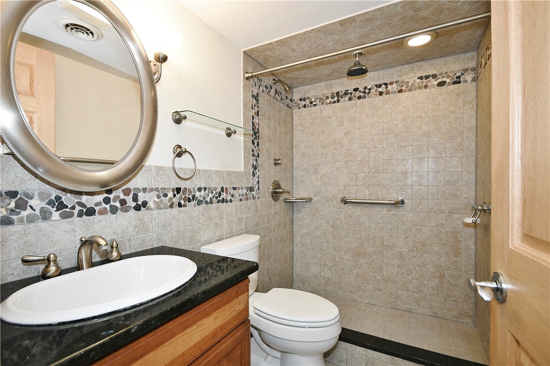 1000 Grandview Avenue Unit 401, Mt Washington, Pennsylvania, 15211, United States, 2 Bedrooms Bedrooms, ,2 BathroomsBathrooms,Residential,For Sale,1000 Grandview Avenue Unit 401,1662868