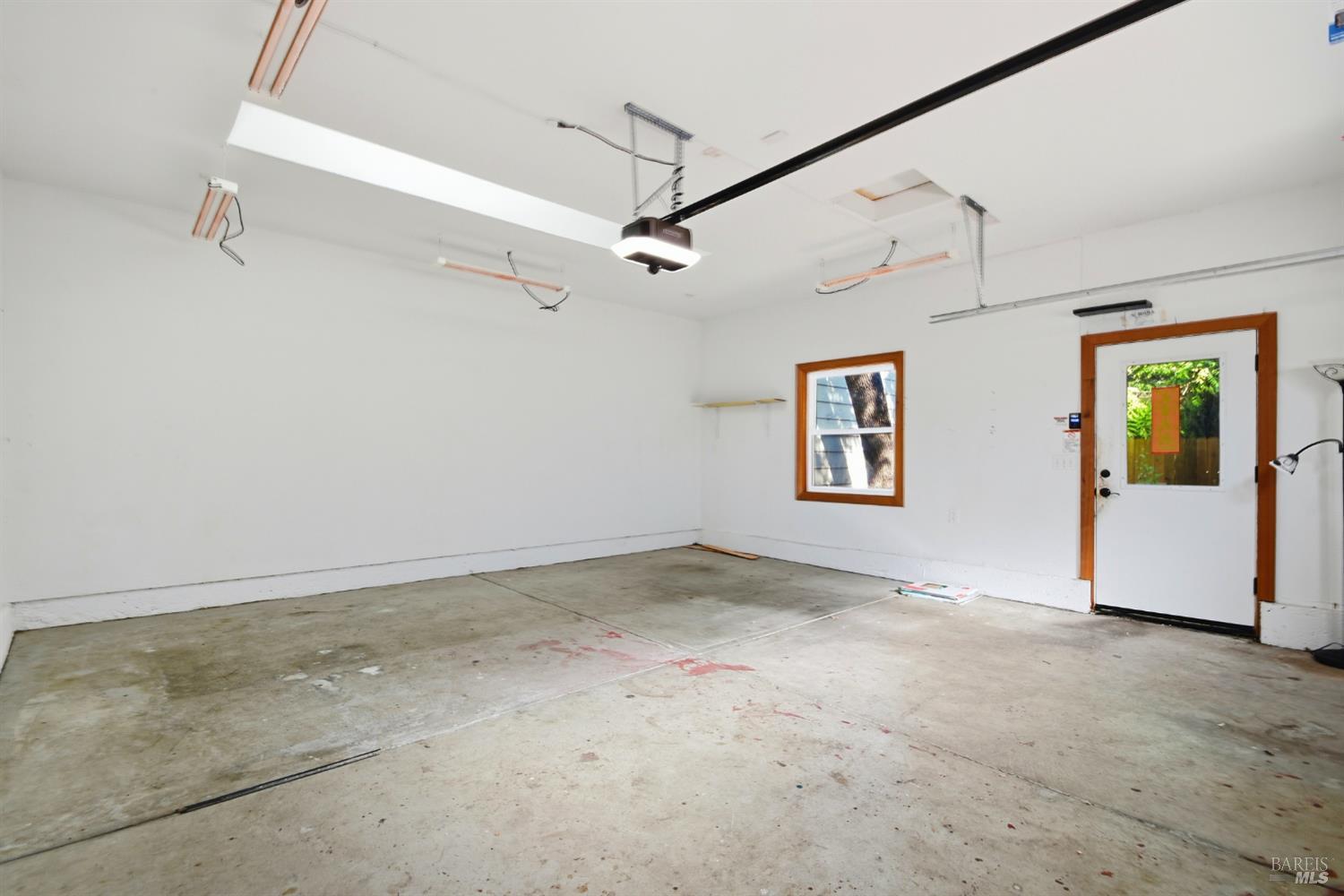 Santa Rosa, California, 95401, United States, 3 Bedrooms Bedrooms, ,2 BathroomsBathrooms,Residential,For Sale,1992819