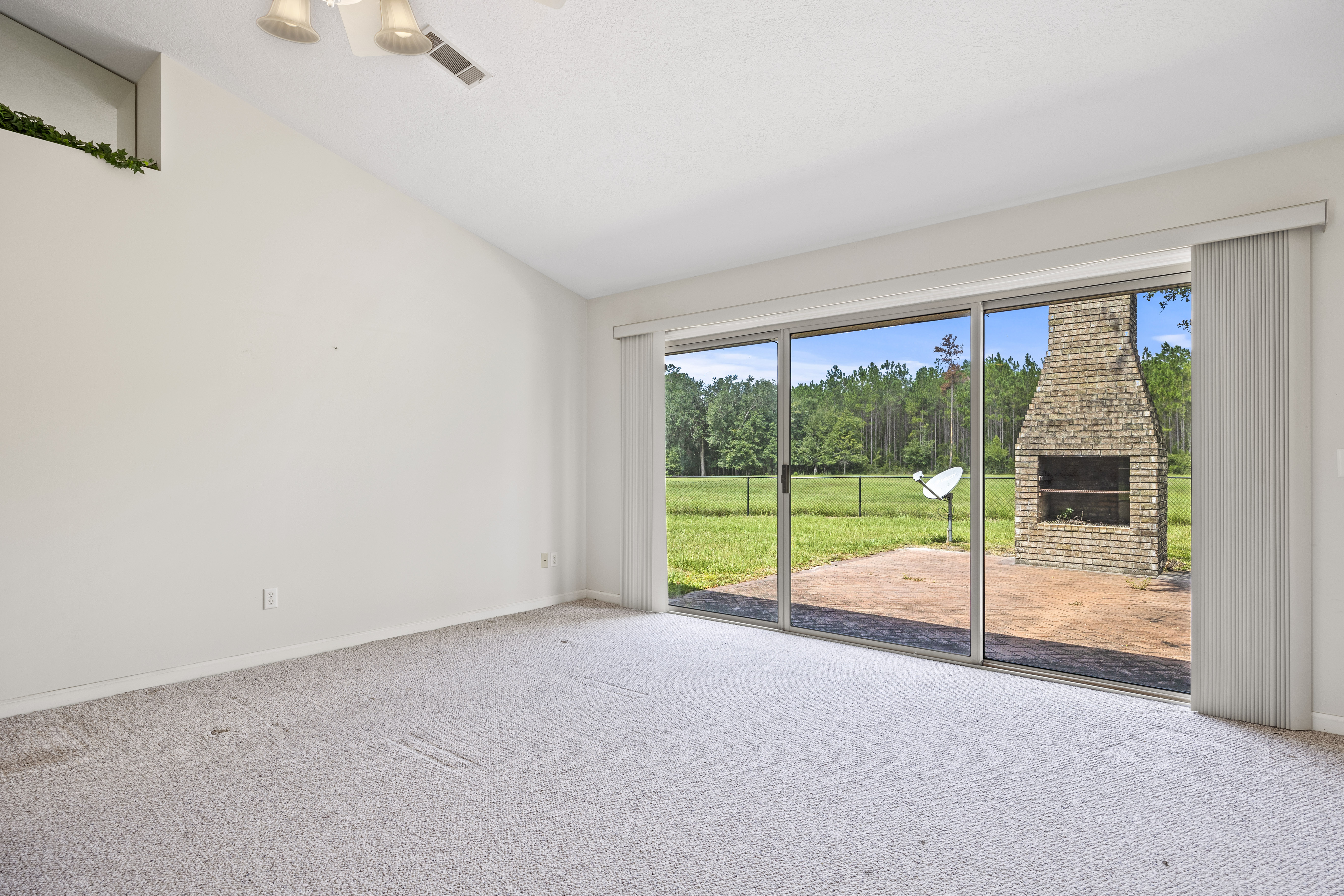 LAKE CITY, Florida, 32024, United States, 3 Bedrooms Bedrooms, ,2 BathroomsBathrooms,Residential,For Sale,1948883