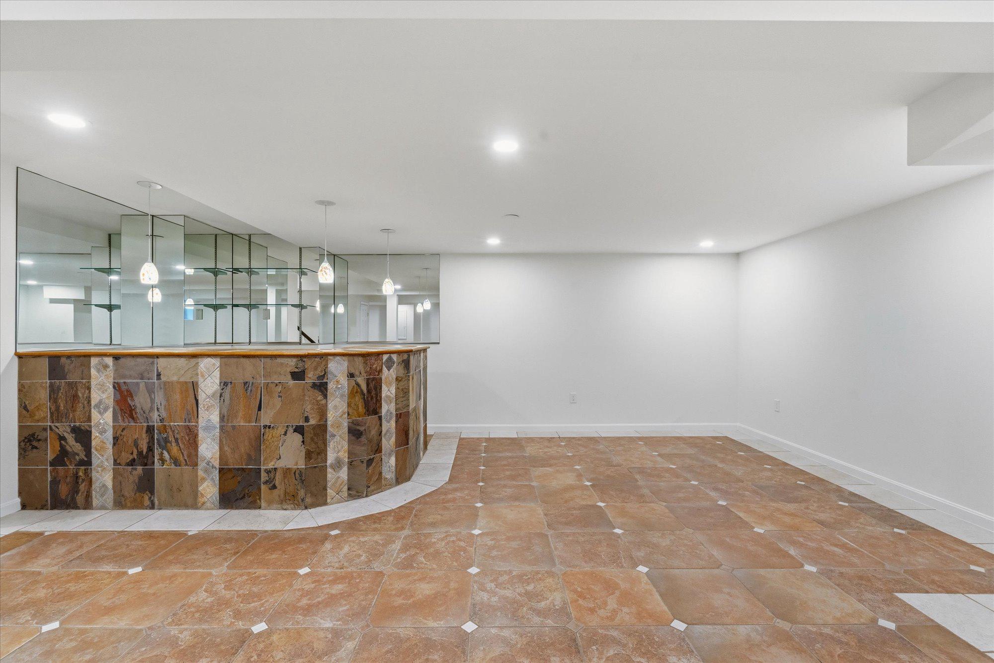  8022 Cypress Grove Lane, Cabin John, MD, 20818 - 物件實景