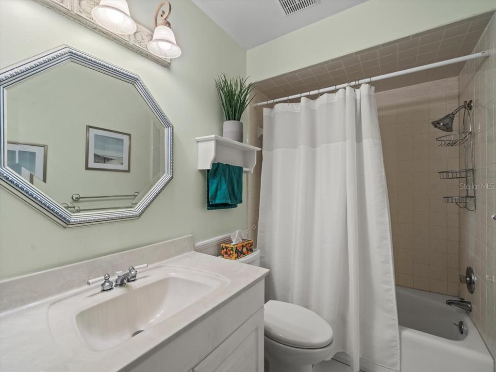 Tampa, Florida, 33618, United States, 4 Bedrooms Bedrooms, ,2 BathroomsBathrooms,Residential,For Sale,1917104