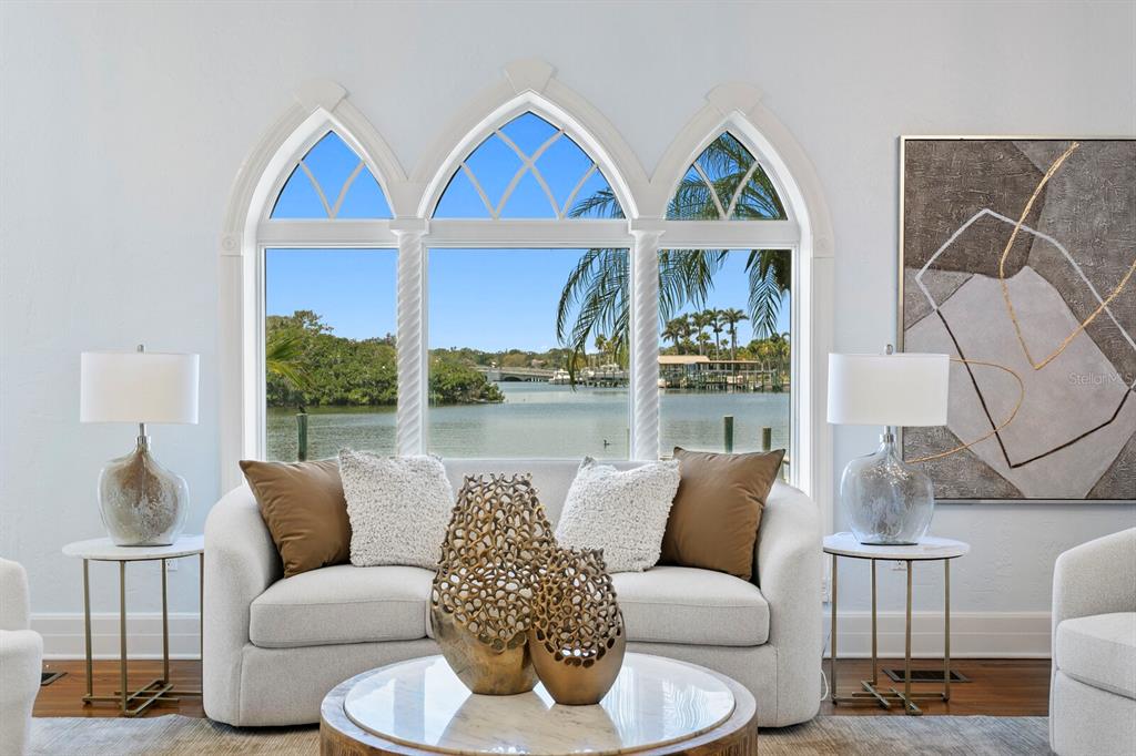 St Petersburg, Florida, 33704, United States, 4 Bedrooms Bedrooms, ,5 BathroomsBathrooms,Residential,For Sale,1794031