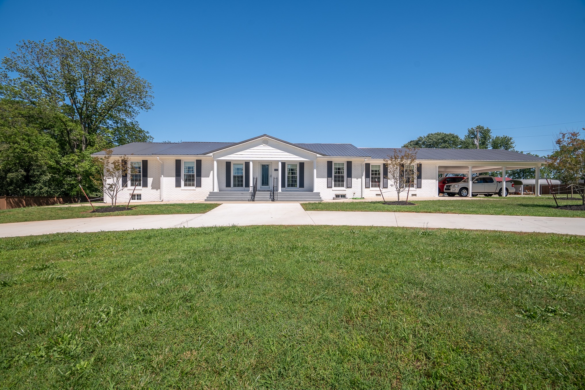 Lawrenceburg, Tennessee, 38464, United States, 3 Bedrooms Bedrooms, ,2 BathroomsBathrooms,Residential,For Sale,1828179