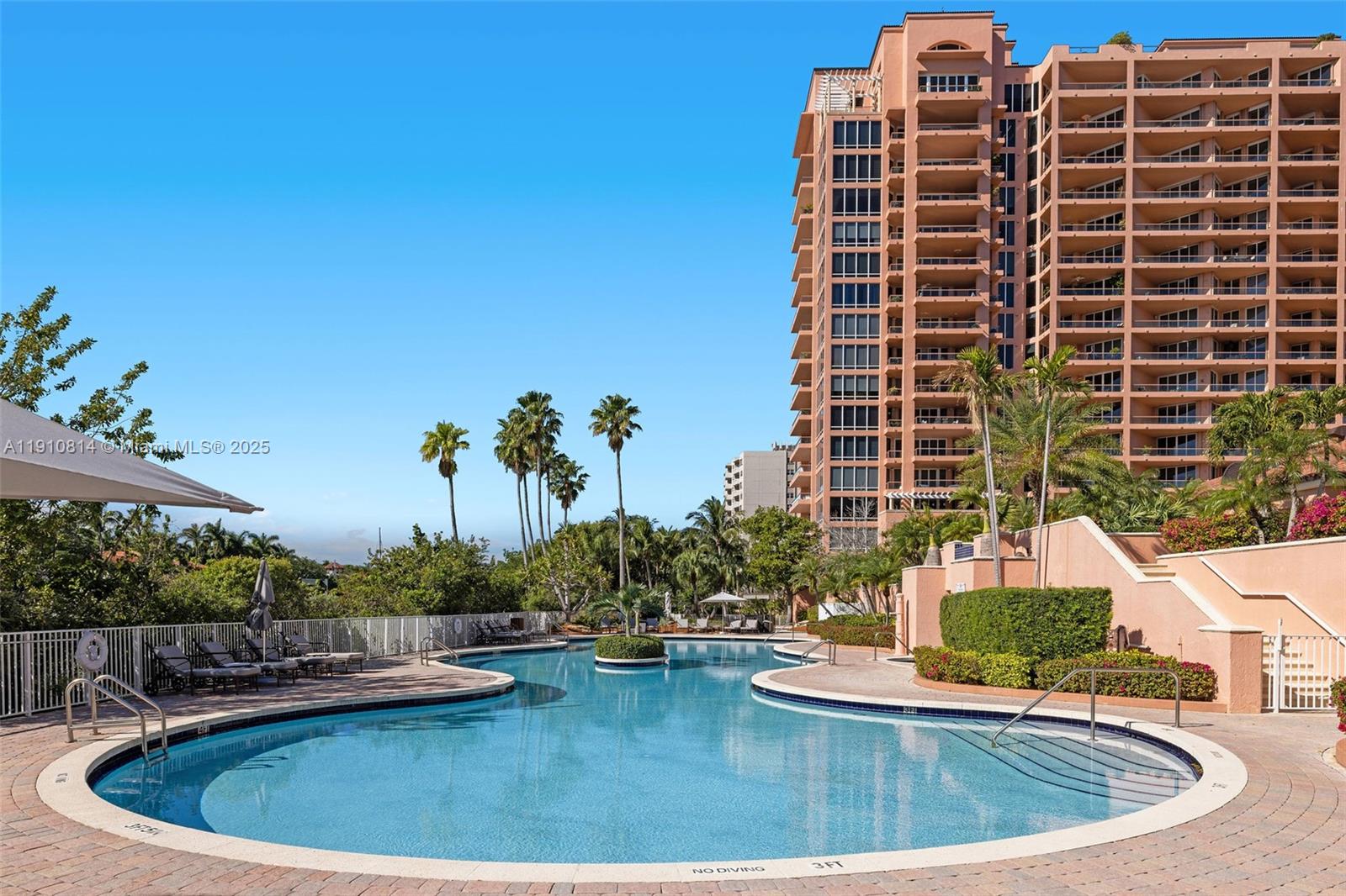 Coral Gables, Florida, 33133, United States, 3 Bedrooms Bedrooms, ,4 BathroomsBathrooms,Residential,For Sale,1989420