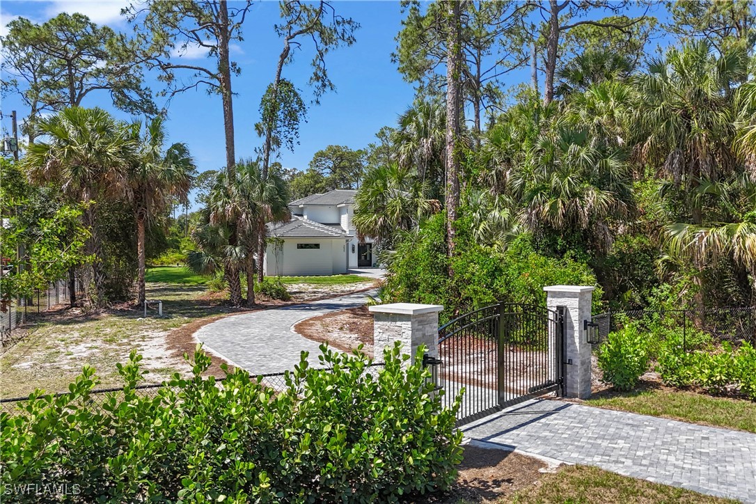 Naples, Florida, 34120, United States, 4 Bedrooms Bedrooms, ,6 BathroomsBathrooms,Residential,For Sale,1984444