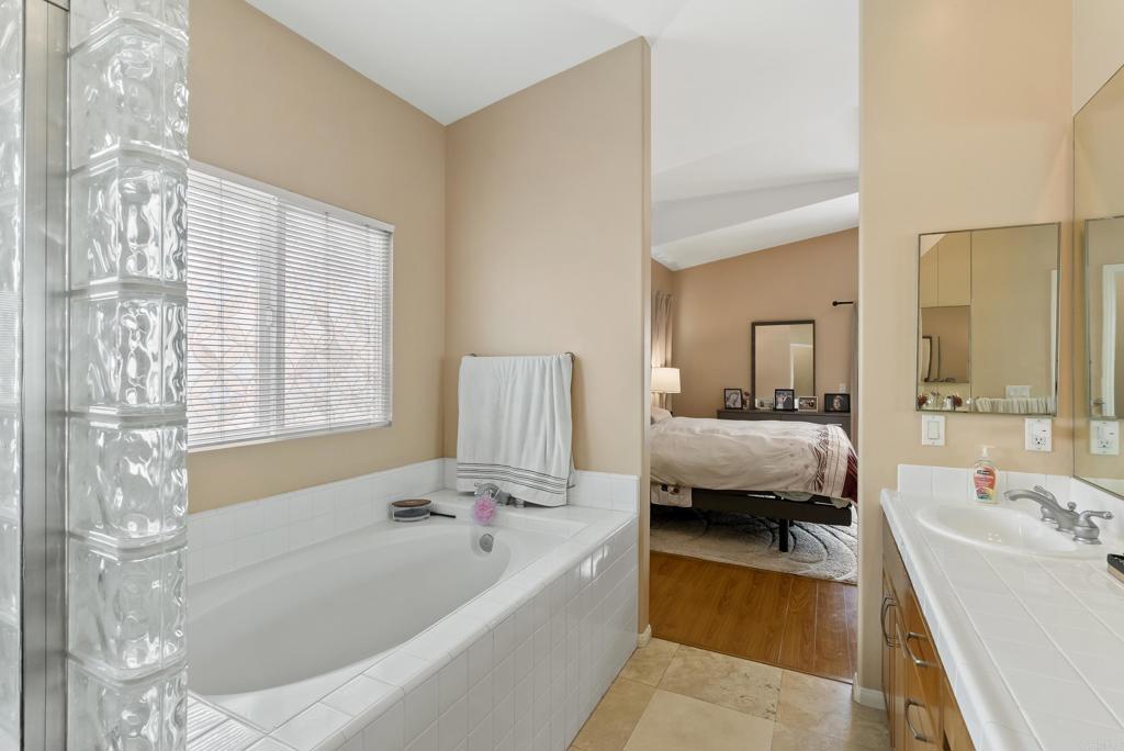 Coronado, California, 92118, United States, 3 Bedrooms Bedrooms, ,2 BathroomsBathrooms,Residential,For Sale,1991535