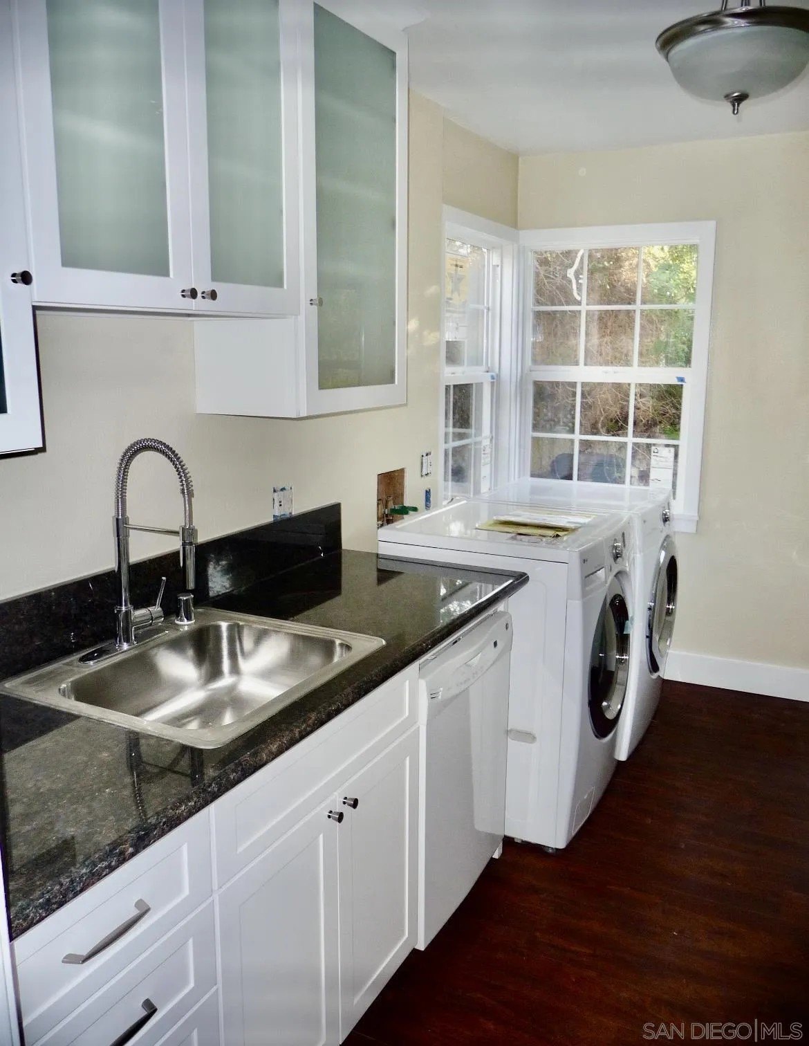 San Diego, California, 92107, United States, 4 Bedrooms Bedrooms, ,Residential,For Sale,1907414