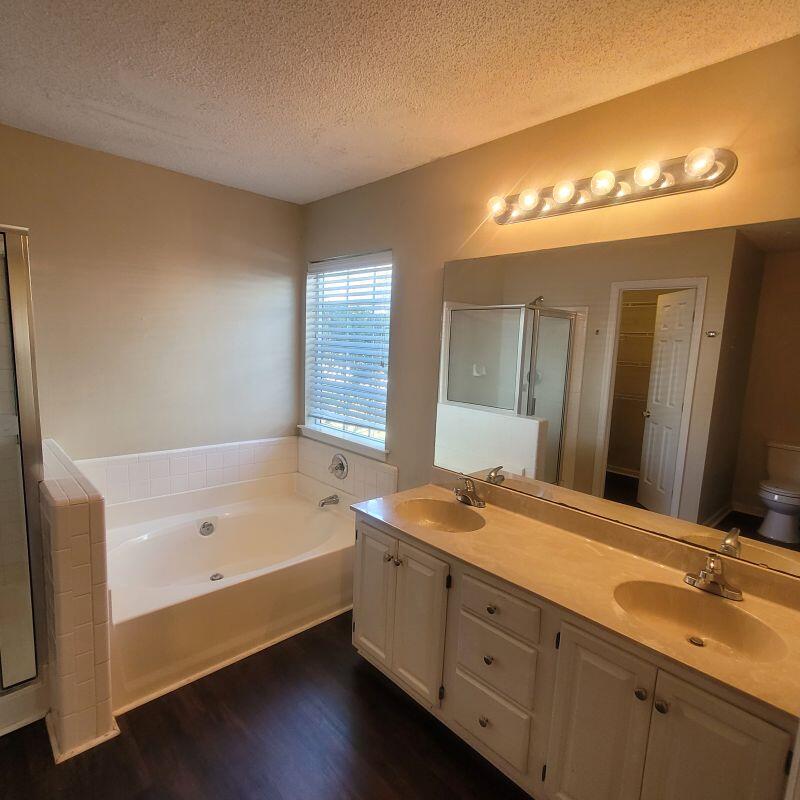 Mount Pleasant, South Carolina, 29464, United States, 3 Bedrooms Bedrooms, ,4 BathroomsBathrooms,Residential,For Sale,1840079