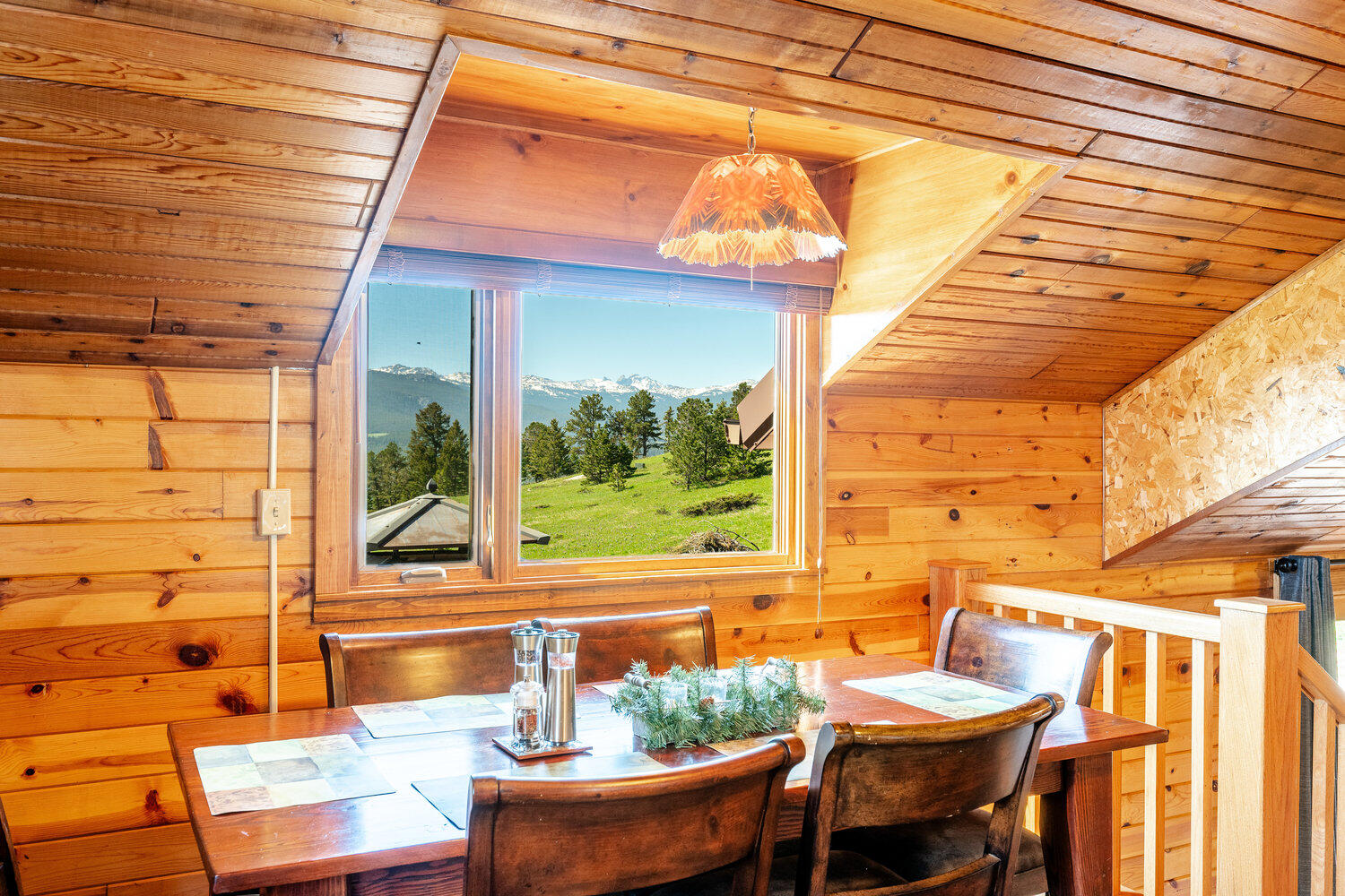 Sheridan, Wyoming, 82801, United States, 3 Bedrooms Bedrooms, ,2 BathroomsBathrooms,Residential,For Sale,1890581