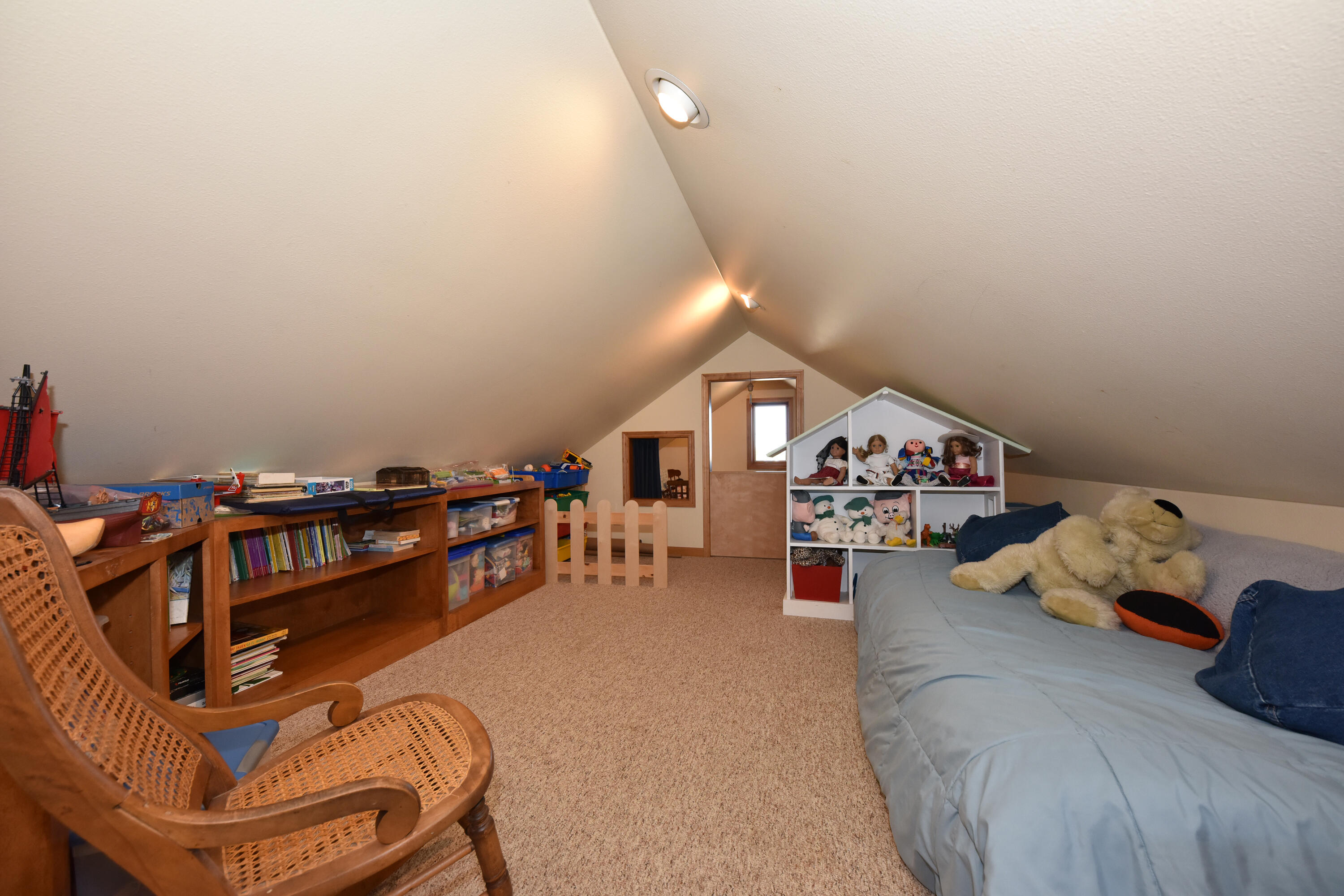 Cedar Grove, Wisconsin, 53013, United States, 5 Bedrooms Bedrooms, ,4 BathroomsBathrooms,Residential,For Sale,1987576