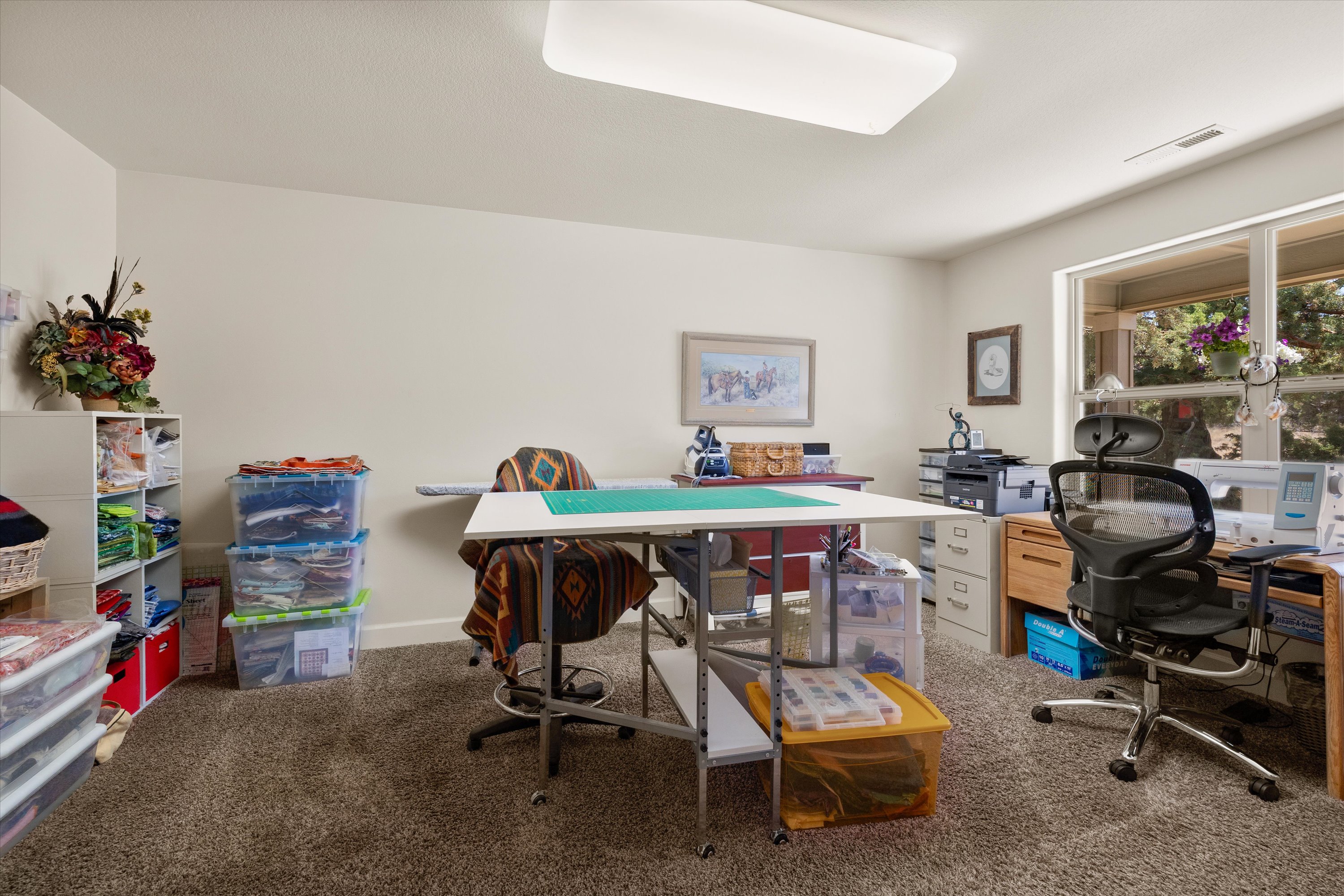 Prineville, Oregon, 97754, United States, 3 Bedrooms Bedrooms, ,2 BathroomsBathrooms,Residential,For Sale,1903367
