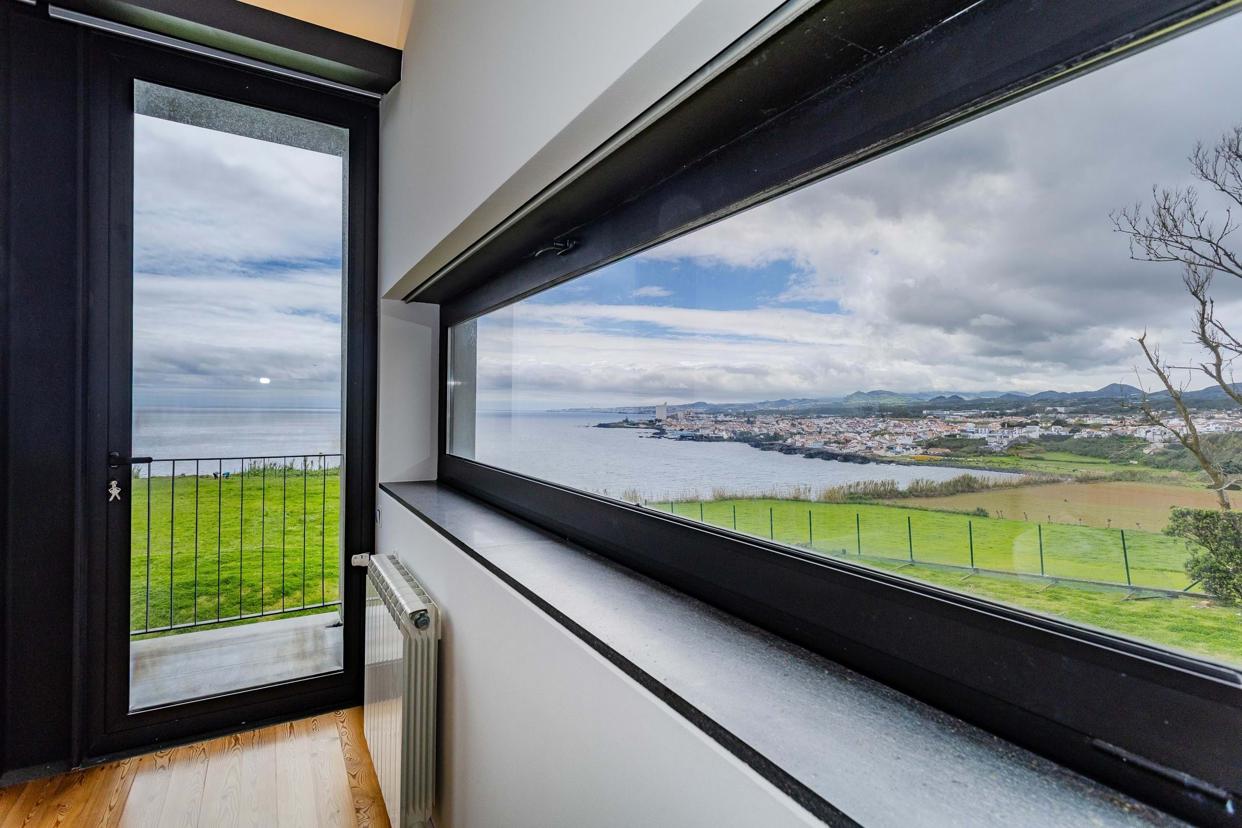 Ponta Delgada, Ilha de São Miguel, 9560-501, PT, 3 Bedrooms Bedrooms, ,4 BathroomsBathrooms,Residential,For Sale,1826448