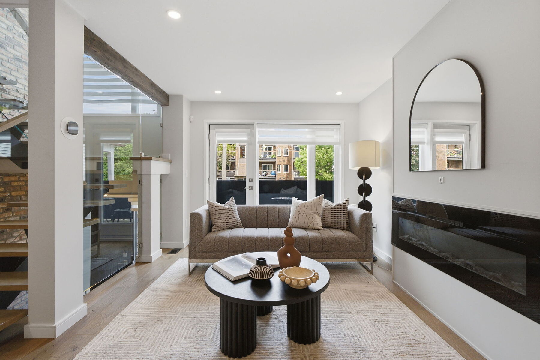  Modern Danforth Village Living - 物件實景