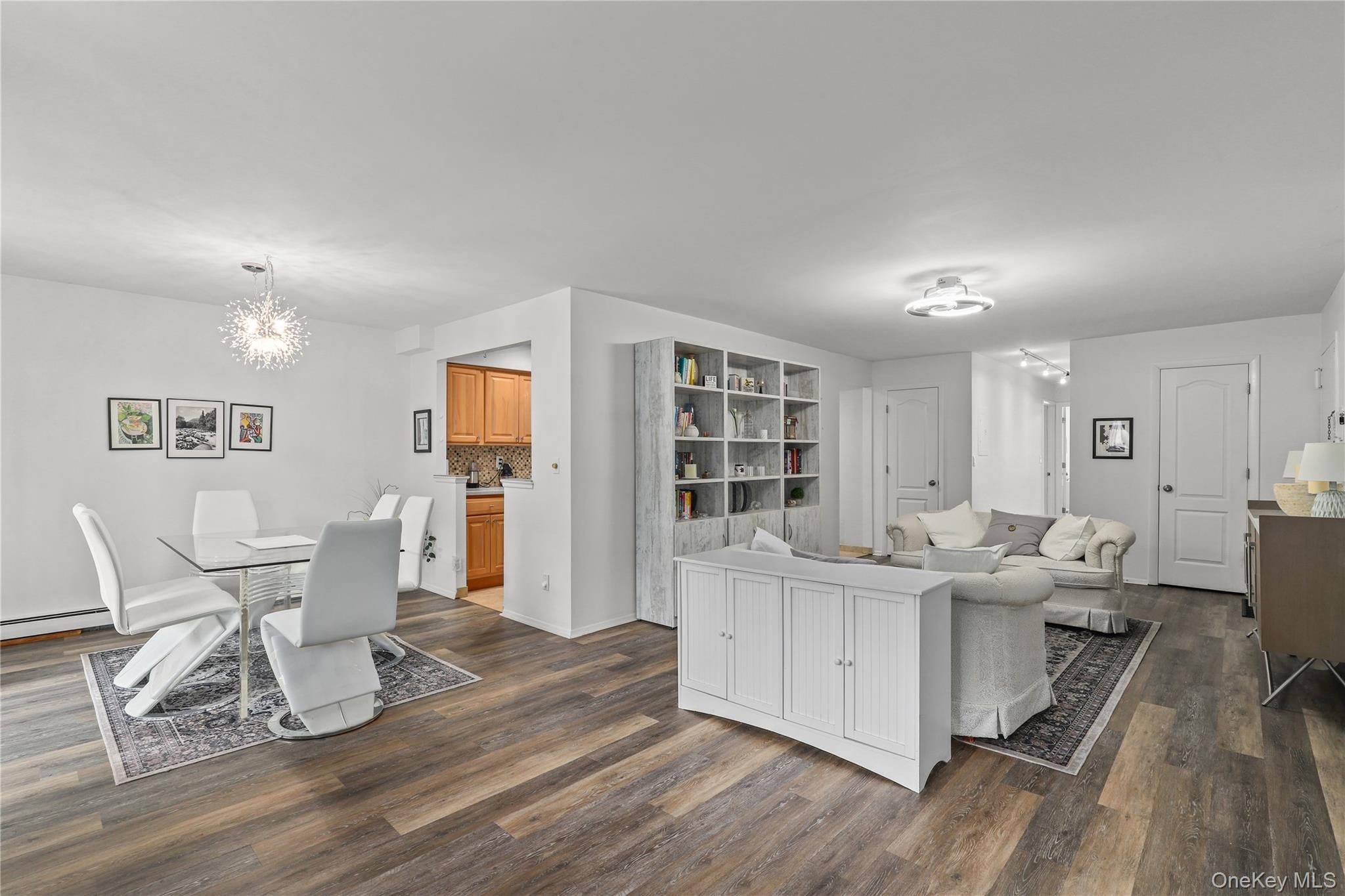 Briarcliff Manor, New York, 10562, United States, 2 Bedrooms Bedrooms, ,2 BathroomsBathrooms,Residential,For Sale,2010009