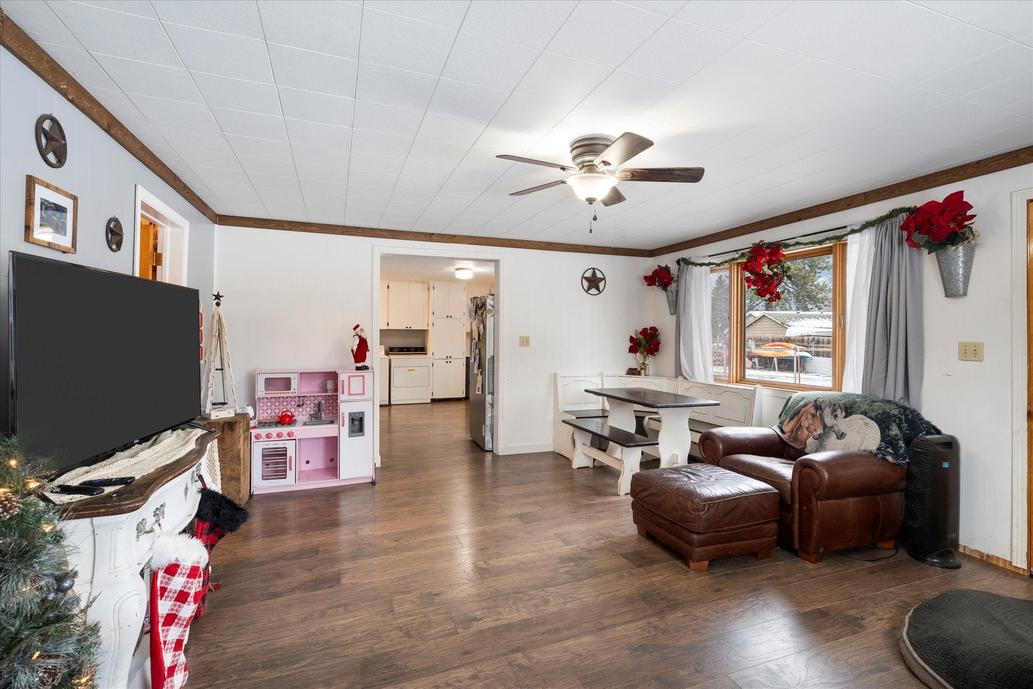 1985 Mt Highway 206, Columbia Falls, Montana, 59912, United States, 3 Bedrooms Bedrooms, ,1 BathroomBathrooms,Residential,For Sale,1985 Mt Highway 206,1672073