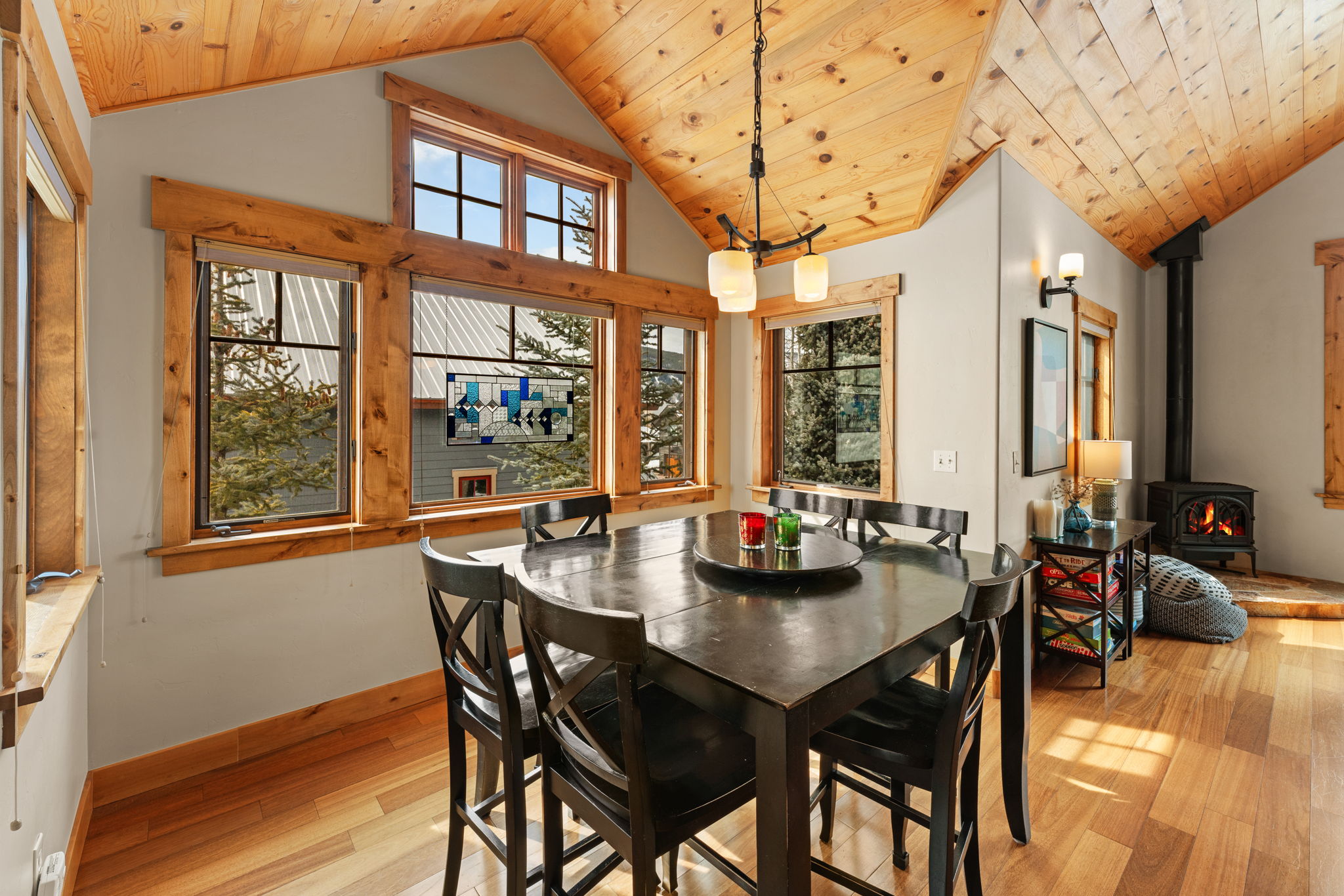  Combination Of Privacy, Views, Craftsmanship And Location - 物件實景