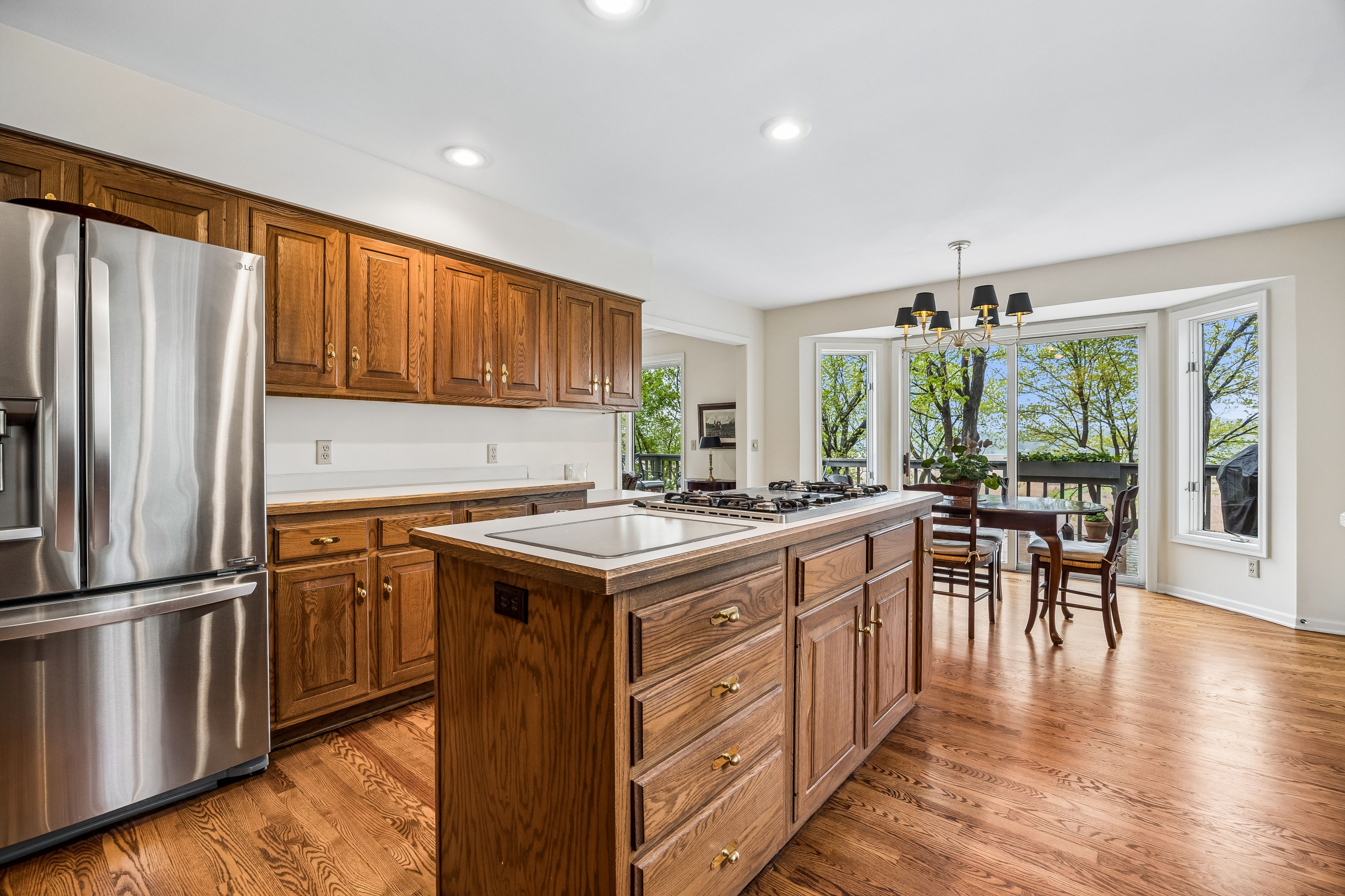  Sophisticated Mt. Curve Retreat with Scenic Fairway Views - 物件實景