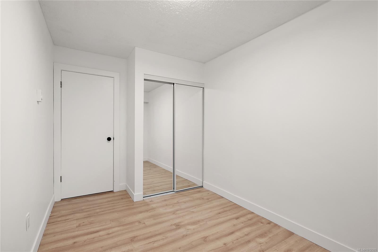 ESQUIMALT, British Columbia, V9A 3N4, CA, 3 Bedrooms Bedrooms, ,Residential,For Sale,1950886