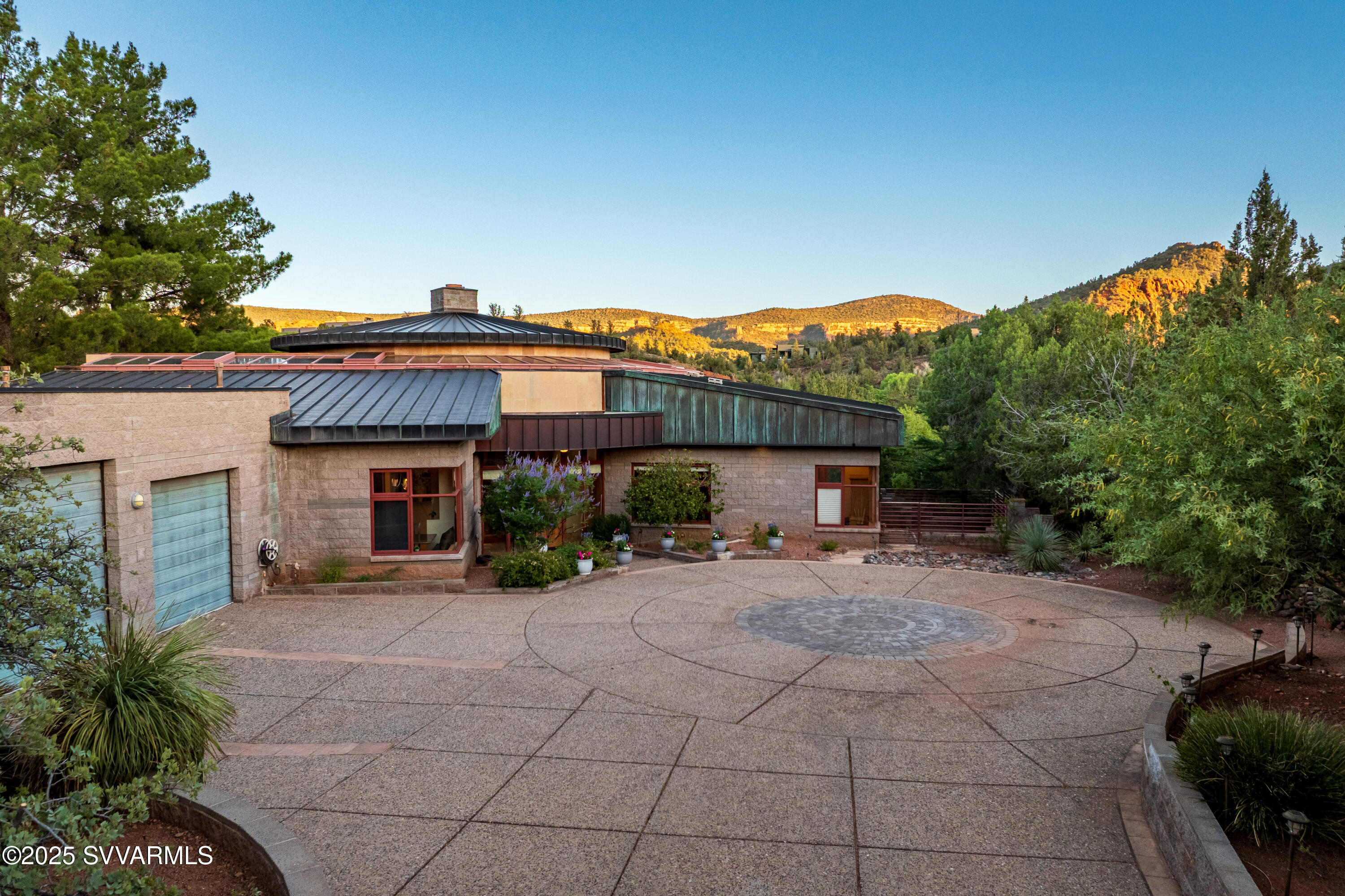 Sedona, Arizona, 86336, United States, 4 Bedrooms Bedrooms, ,3 BathroomsBathrooms,Residential,For Sale,1895371