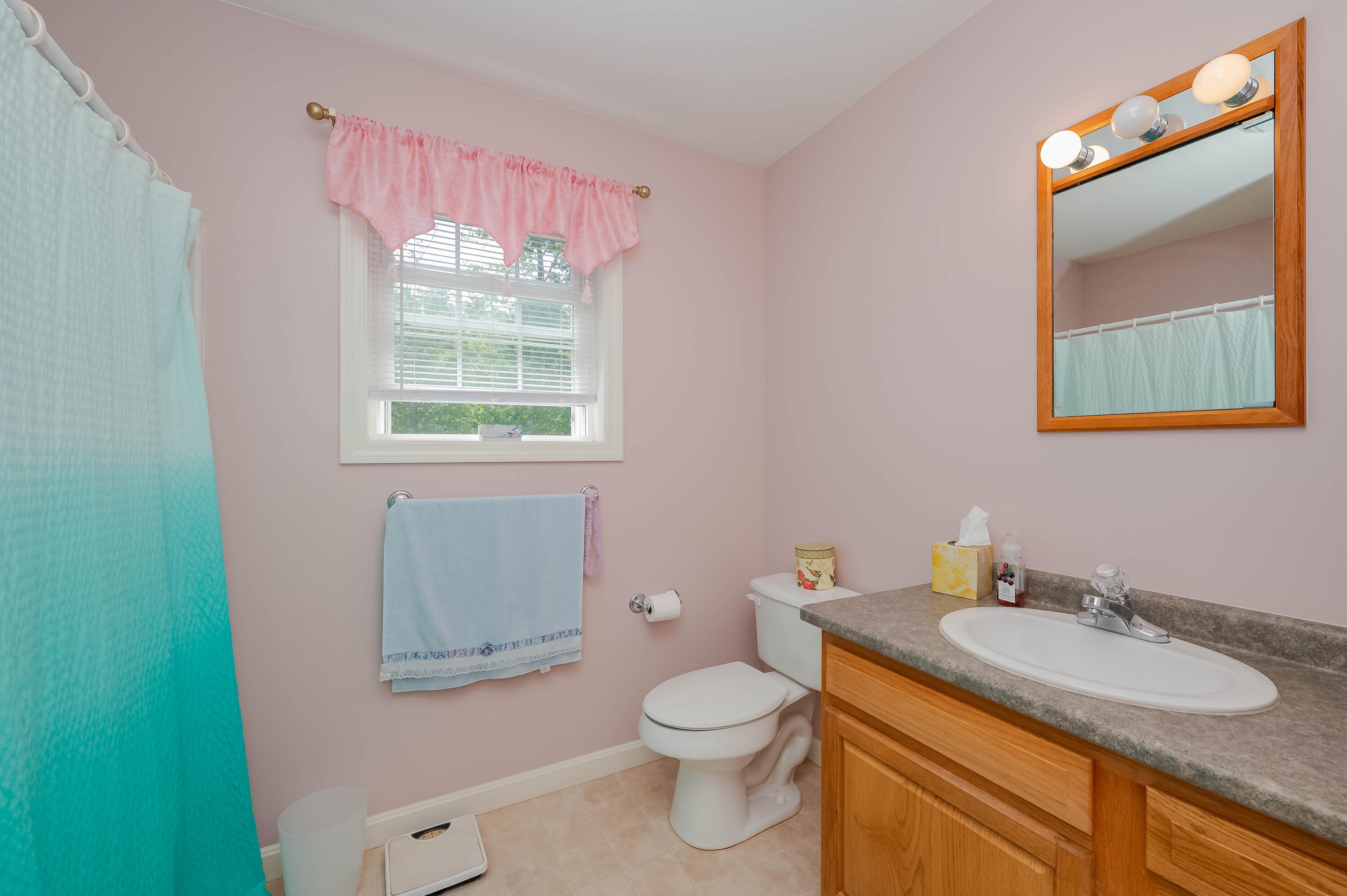 North Berwick, Maine, 03906, United States, 3 Bedrooms Bedrooms, ,3 BathroomsBathrooms,Residential,For Sale,1870422