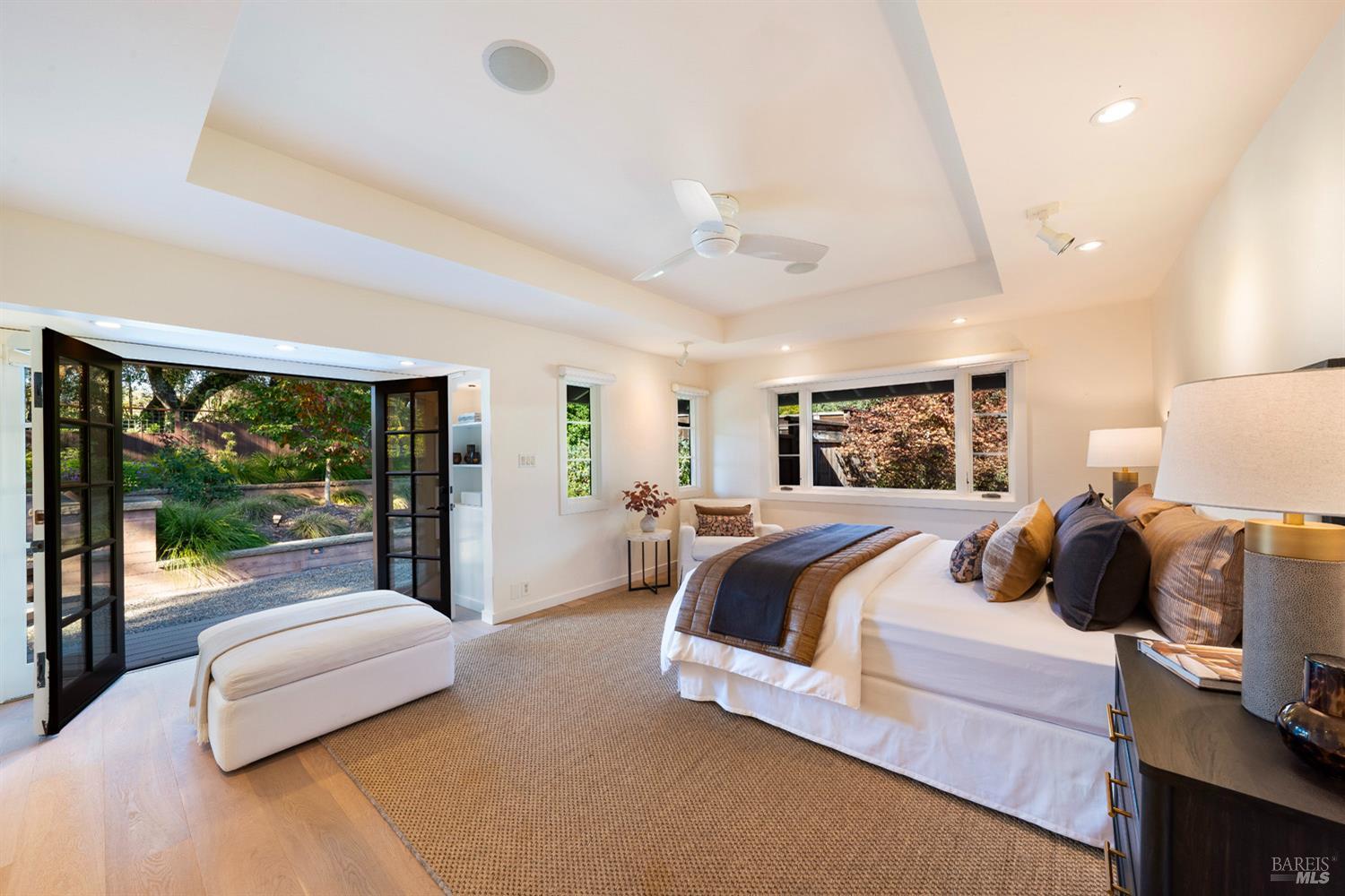 St. Helena, California, 94574, United States, 3 Bedrooms Bedrooms, ,5 BathroomsBathrooms,Residential,For Sale,1998865