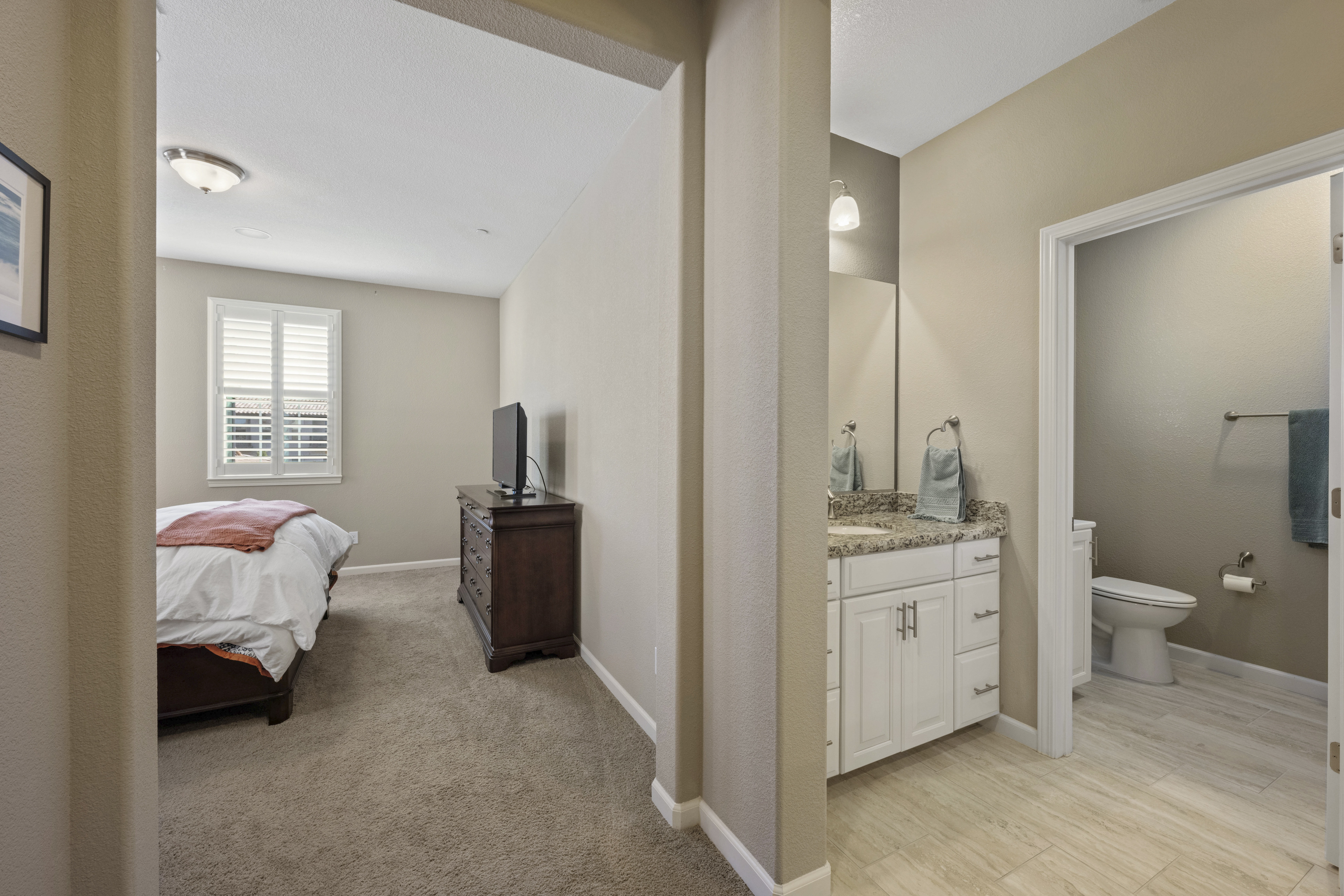  3041 Village Center Drive, Roseville, CA 95747 - 物件實景