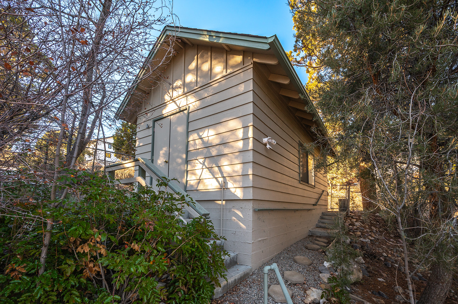 Big Bear City, California, 92314, United States, 4 Bedrooms Bedrooms, ,3 BathroomsBathrooms,Residential,For Sale,2000367