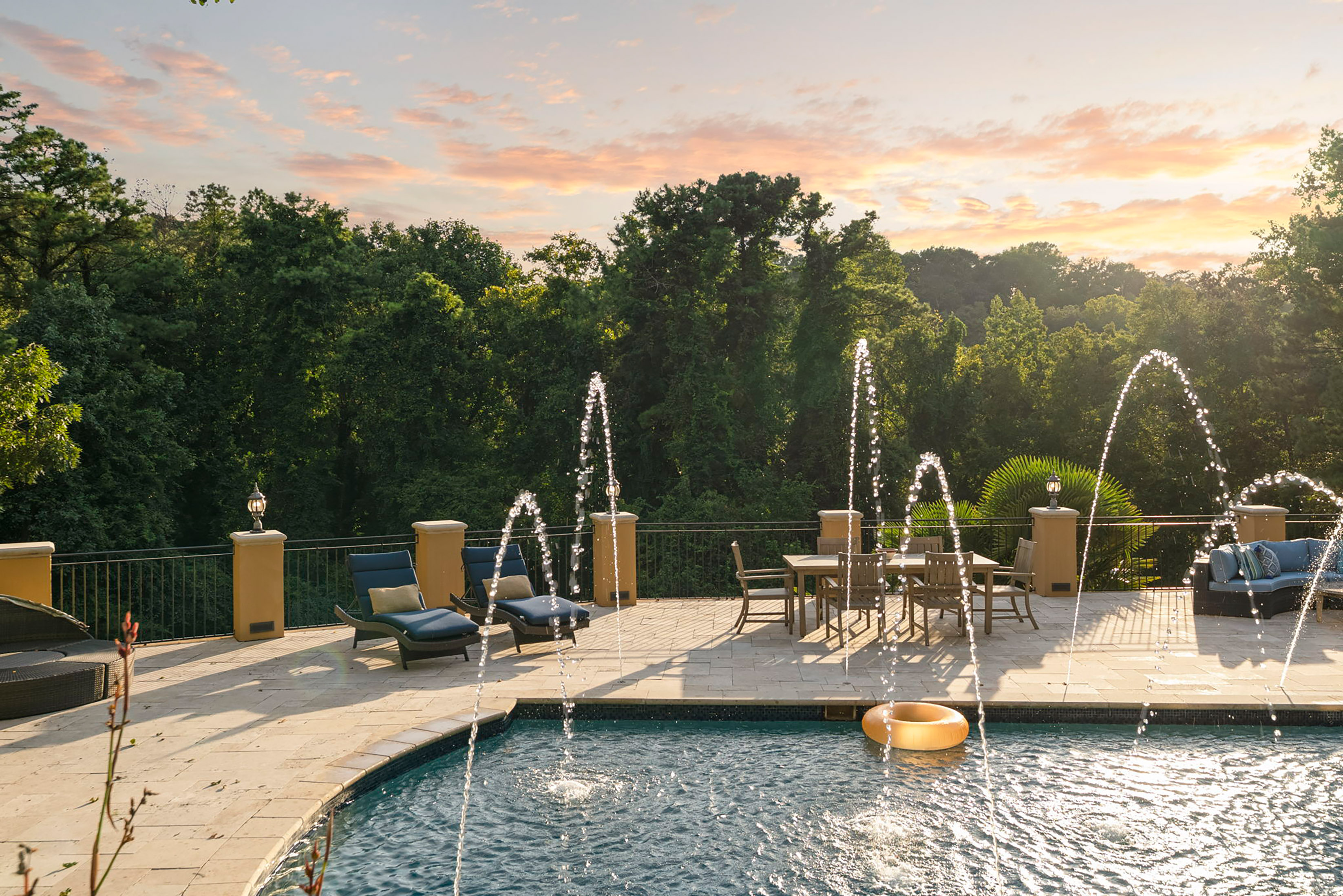  Remarkable Spanish-style Estate on 3.8+/- Private Acres - 物件實景