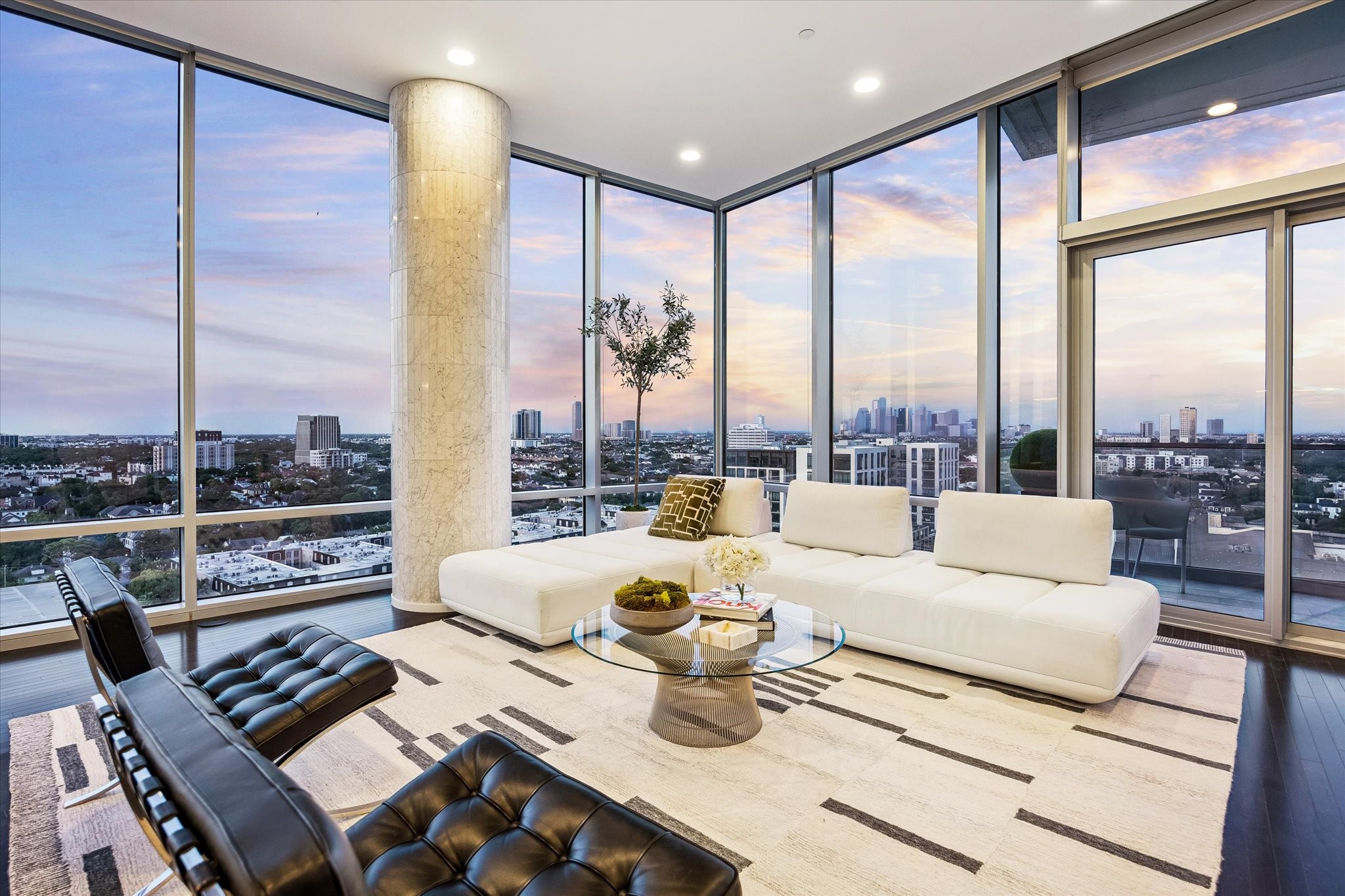  2727 Kirby Drive #13E - 物件實景