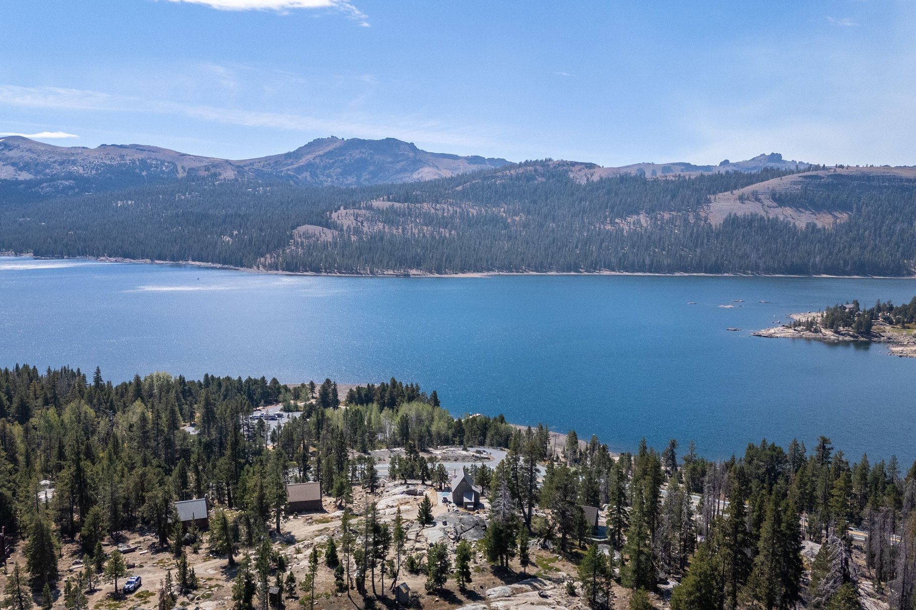  The Juniper Cabin: A Wild Invitation to See the World Differently - 物件實景
