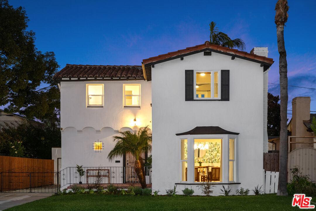 Inglewood, California, 90305, United States, 4 Bedrooms Bedrooms, ,3 BathroomsBathrooms,Residential,For Sale,2003148