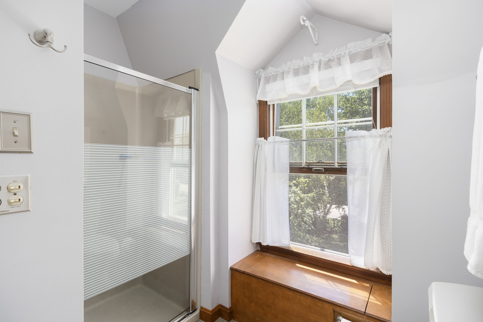  227 Prospect Avenue, Middletown, RI 02842 - 物件實景