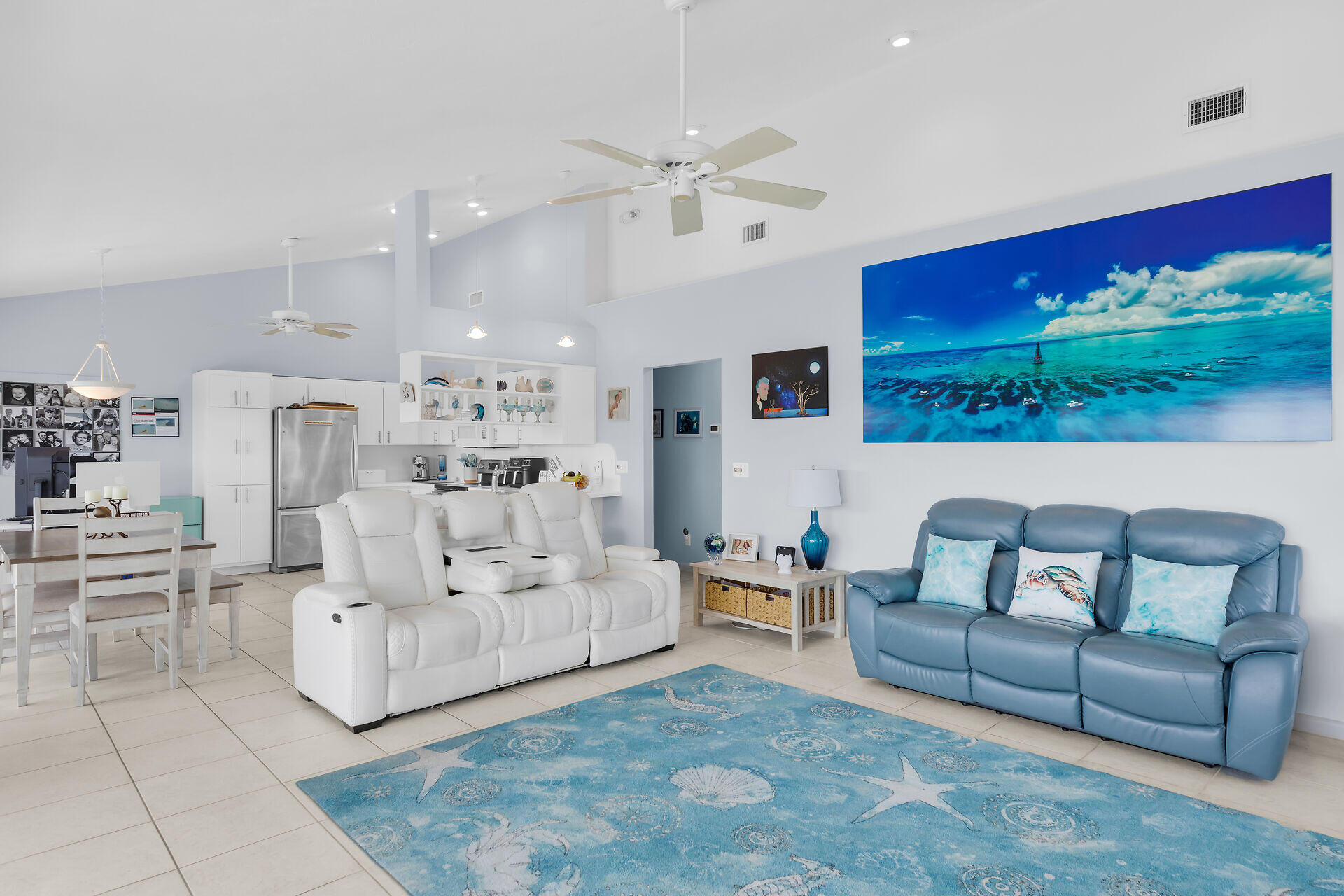 MARATHON, Florida, 33050, United States, 3 Bedrooms Bedrooms, ,2 BathroomsBathrooms,Residential,For Sale,2002078