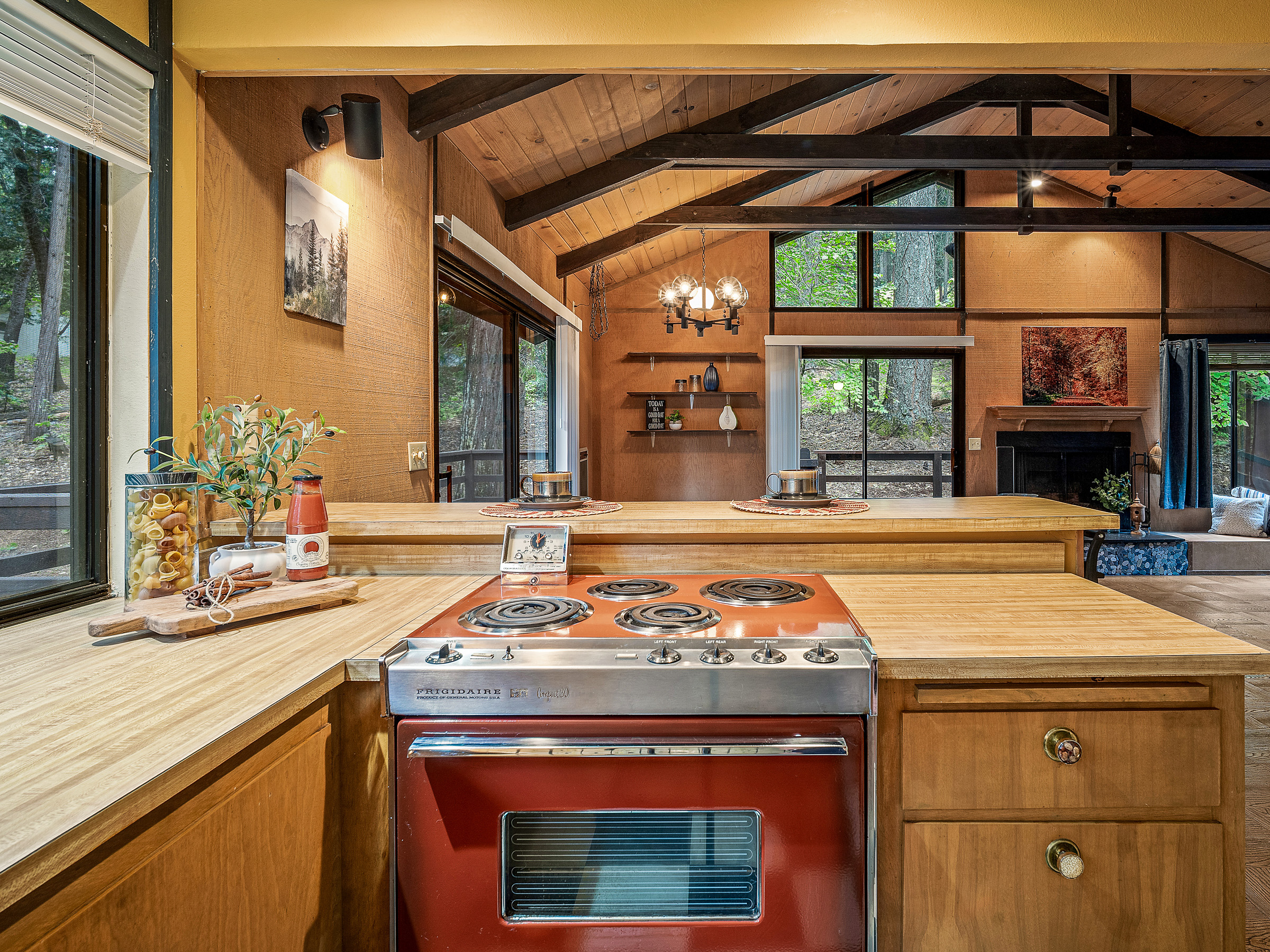  6758 Onyx Trail, Pollock Pines, CA 95726 - 物件實景