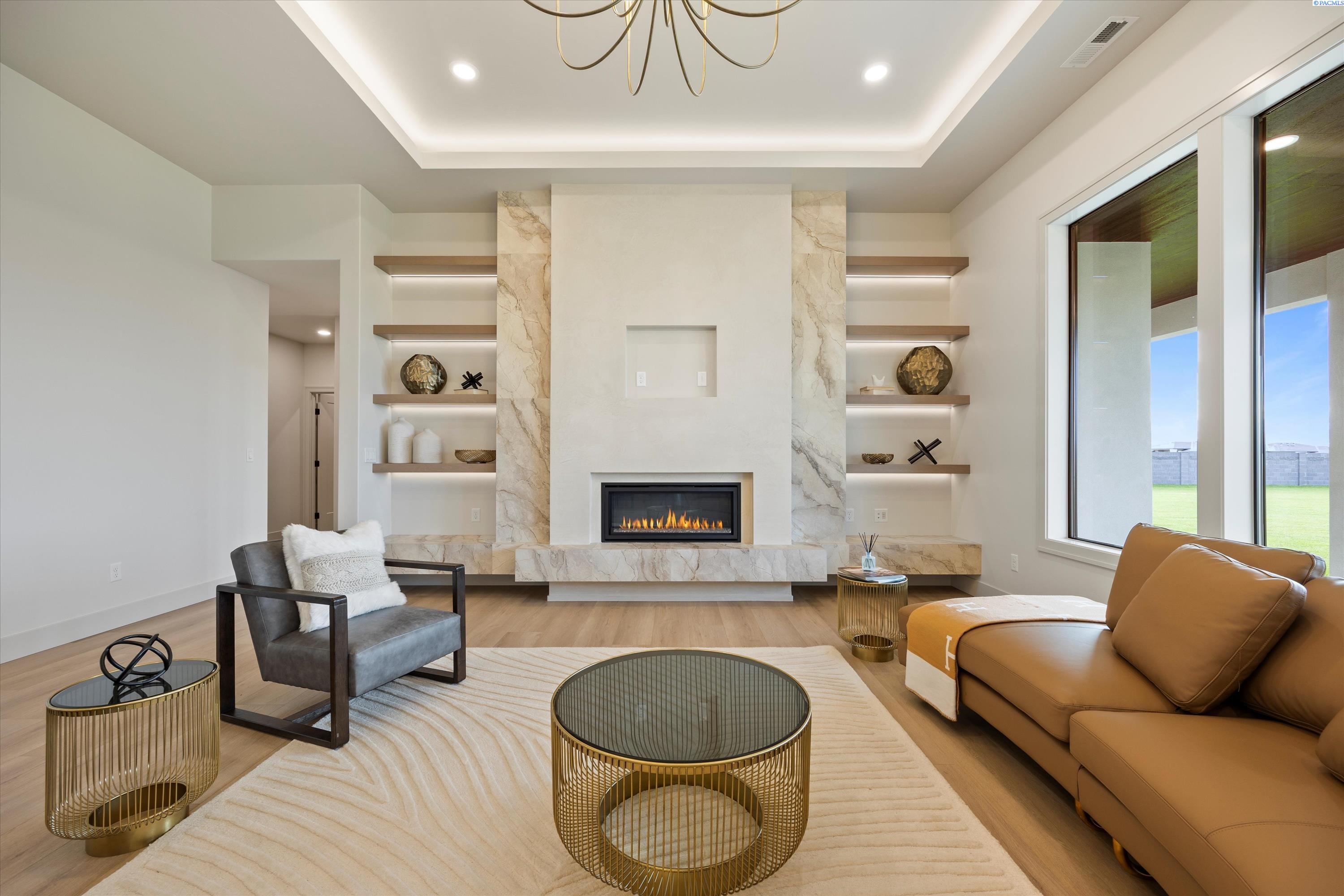 Kennewick, Washington, 99338, United States, 4 Bedrooms Bedrooms, ,4 BathroomsBathrooms,Residential,For Sale,1993366