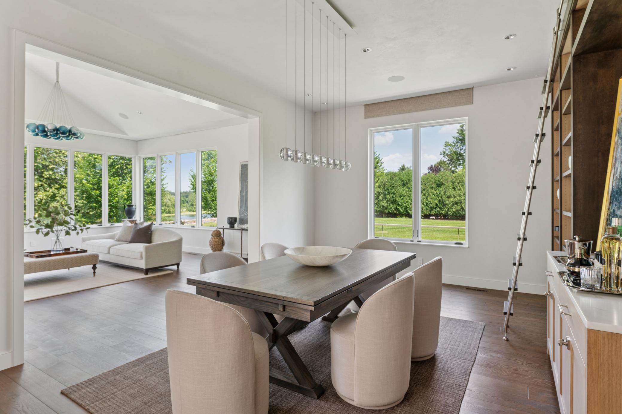 Minneapolis, Minnesota, 55405, United States, 5 Bedrooms Bedrooms, ,1 BathroomBathrooms,Residential,For Sale,1897759