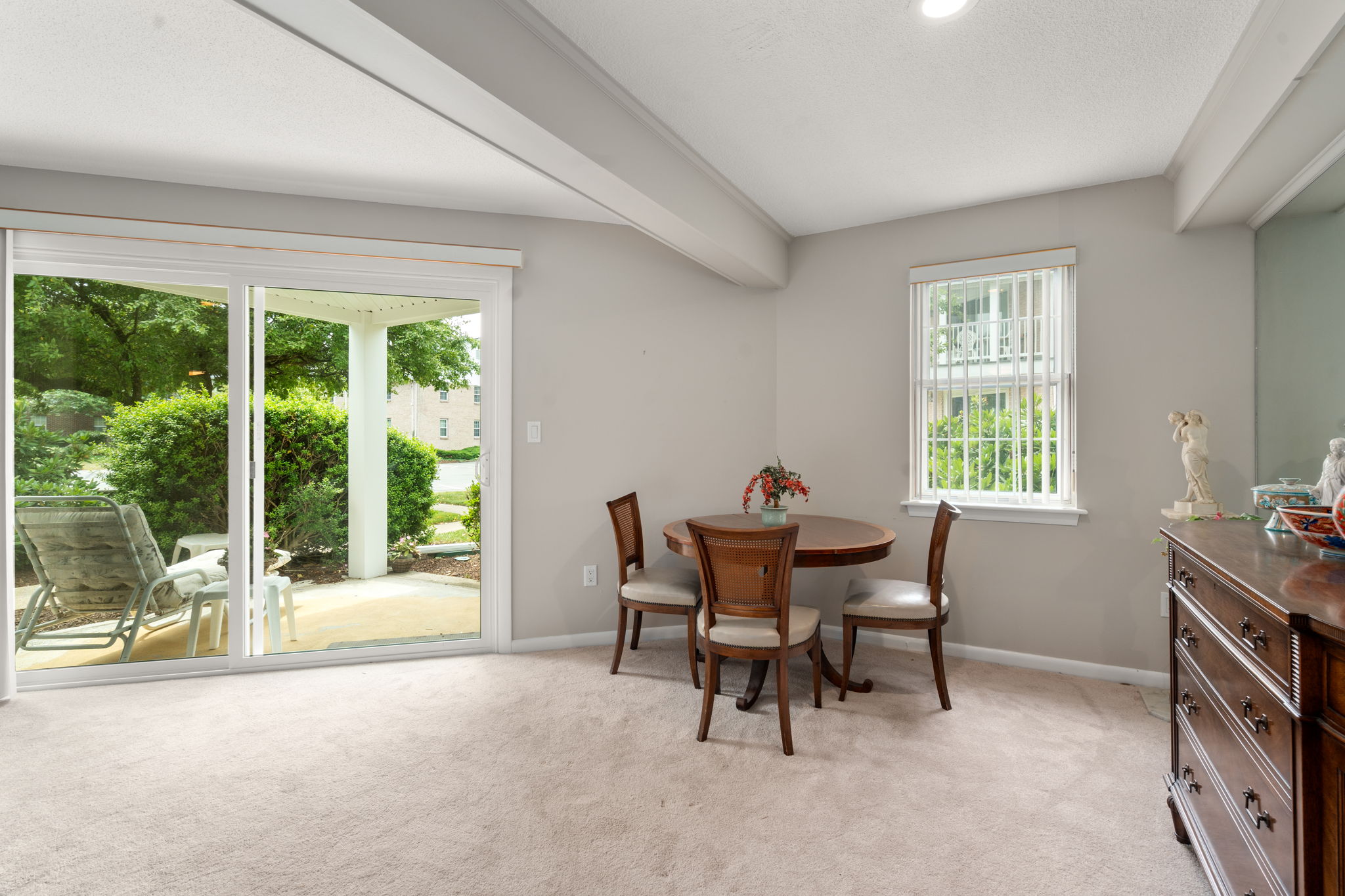  55 Brian Drive, Stoughton, MA, 02072 - 物件實景