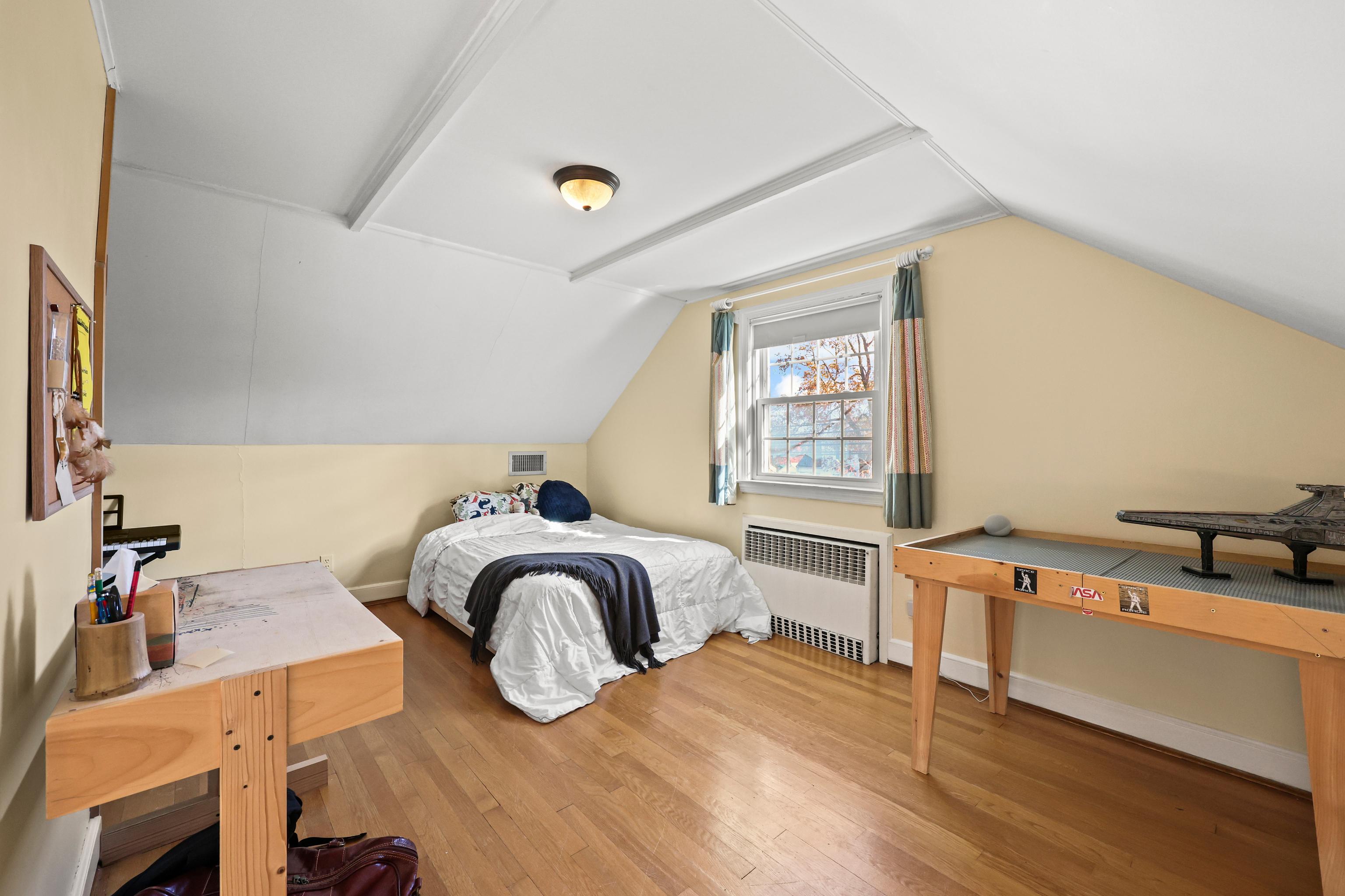 West Hartford, Connecticut, 06110, United States, 4 Bedrooms Bedrooms, ,2 BathroomsBathrooms,Residential,For Sale,1990757