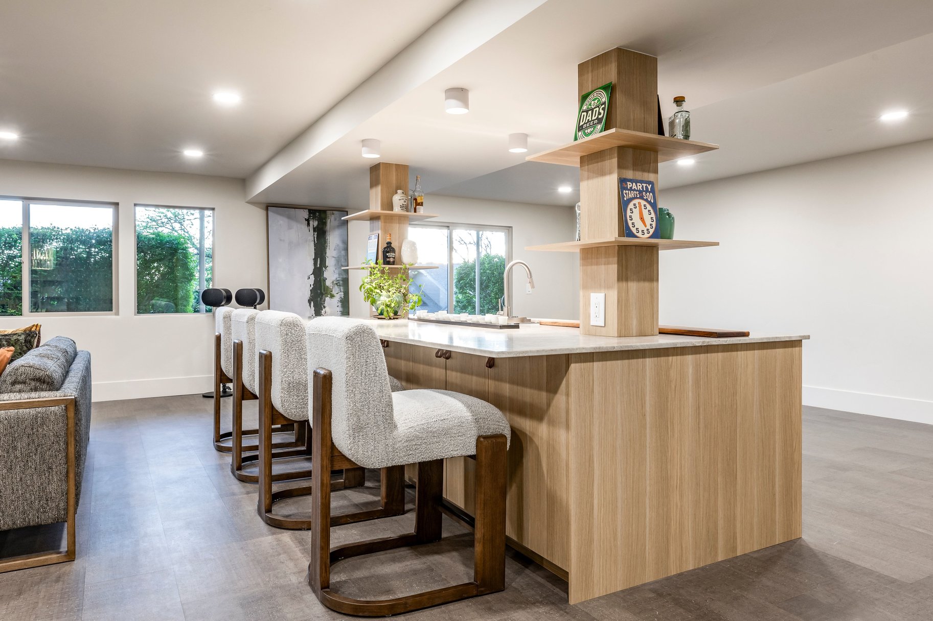  Fully Remodeled Entertainer