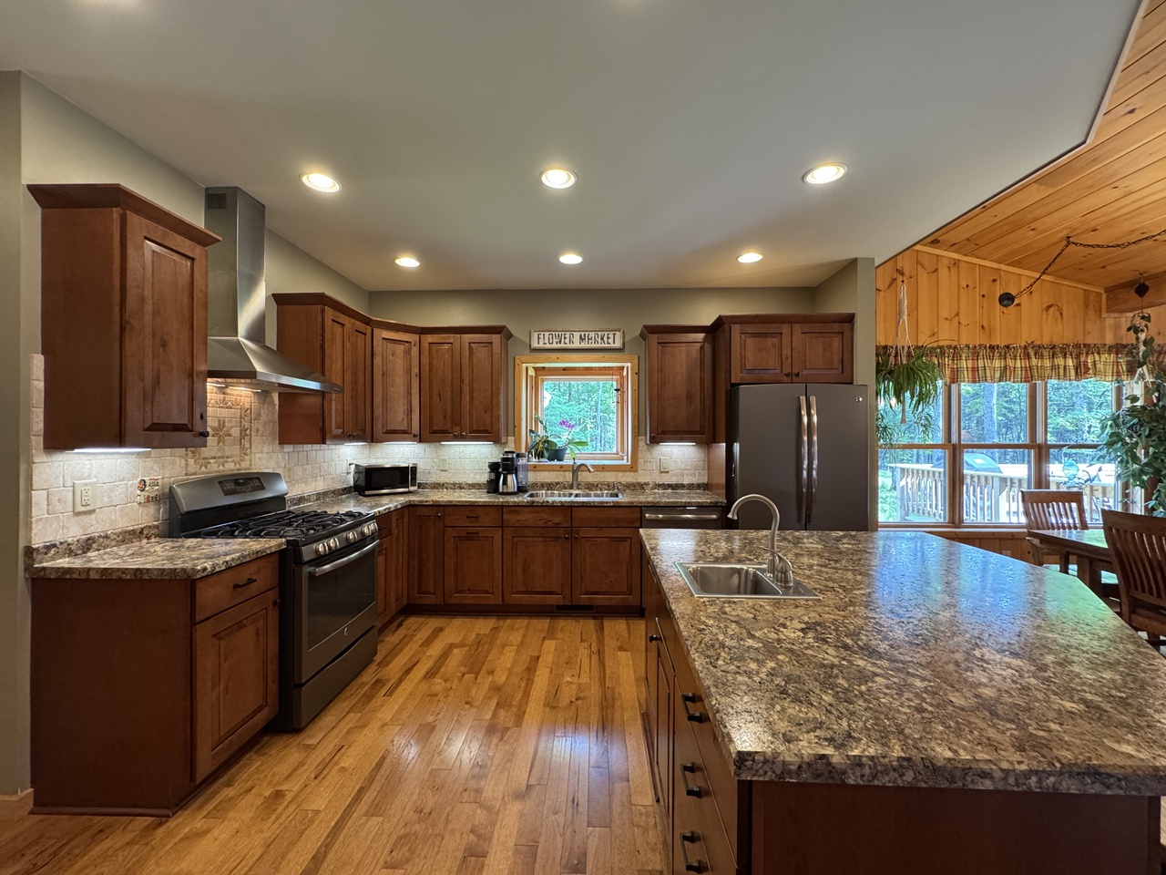 Mercer, Wisconsin, 54547, United States, 32 Bedrooms Bedrooms, ,1 BathroomBathrooms,Residential,For Sale,1872742