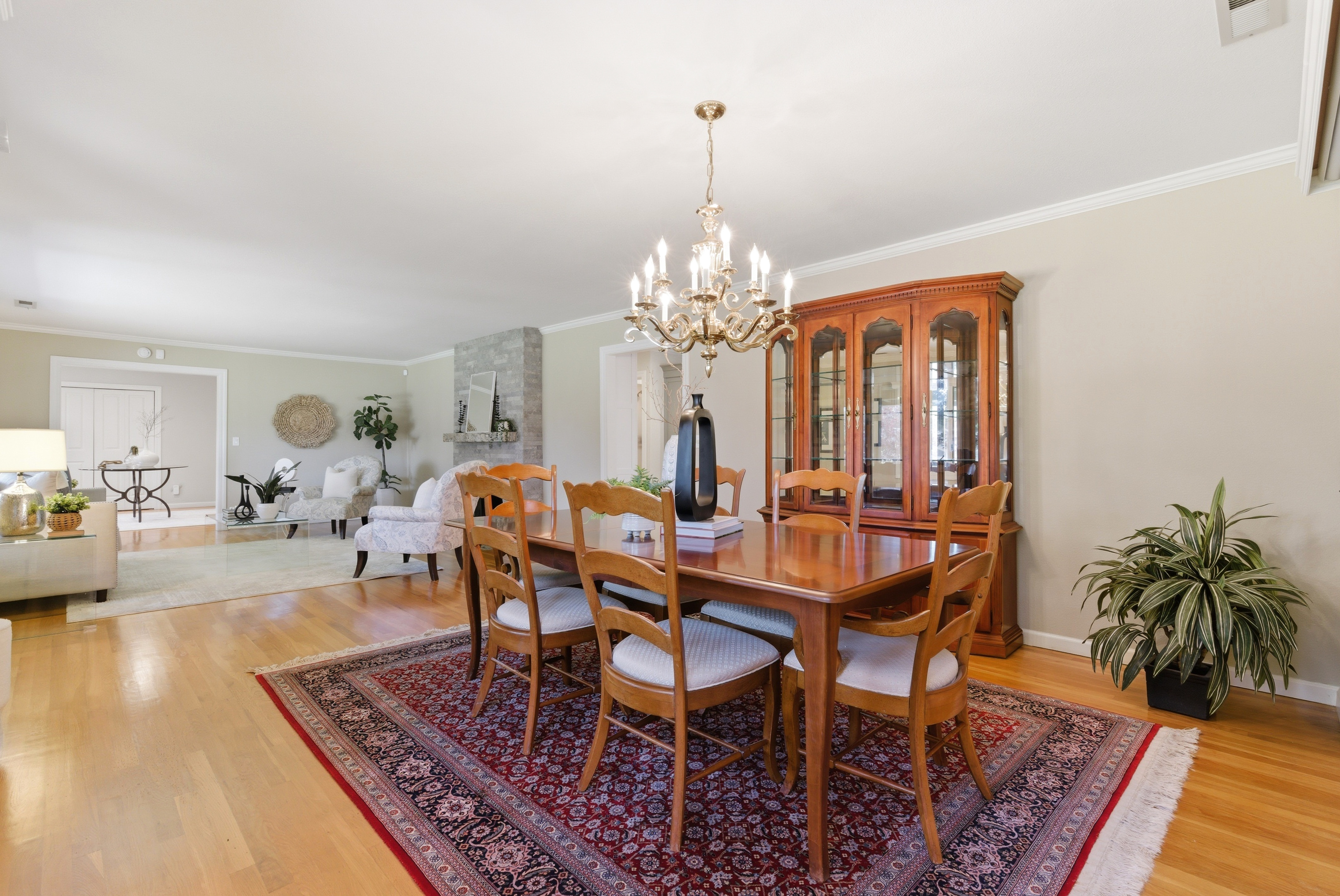 Elegant Single-Story Living on a Premier Corner Lot in Monte Sereno - 物件實景