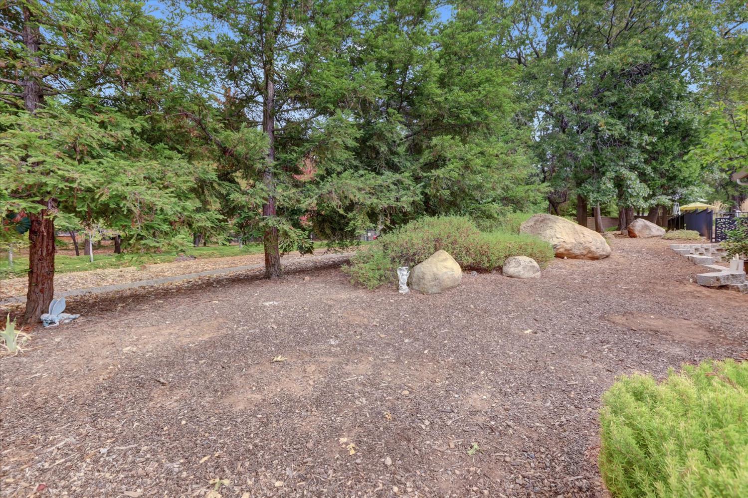 Grass Valley, California, 95945, United States, 2 Bedrooms Bedrooms, ,2 BathroomsBathrooms,Residential,For Sale,1990236