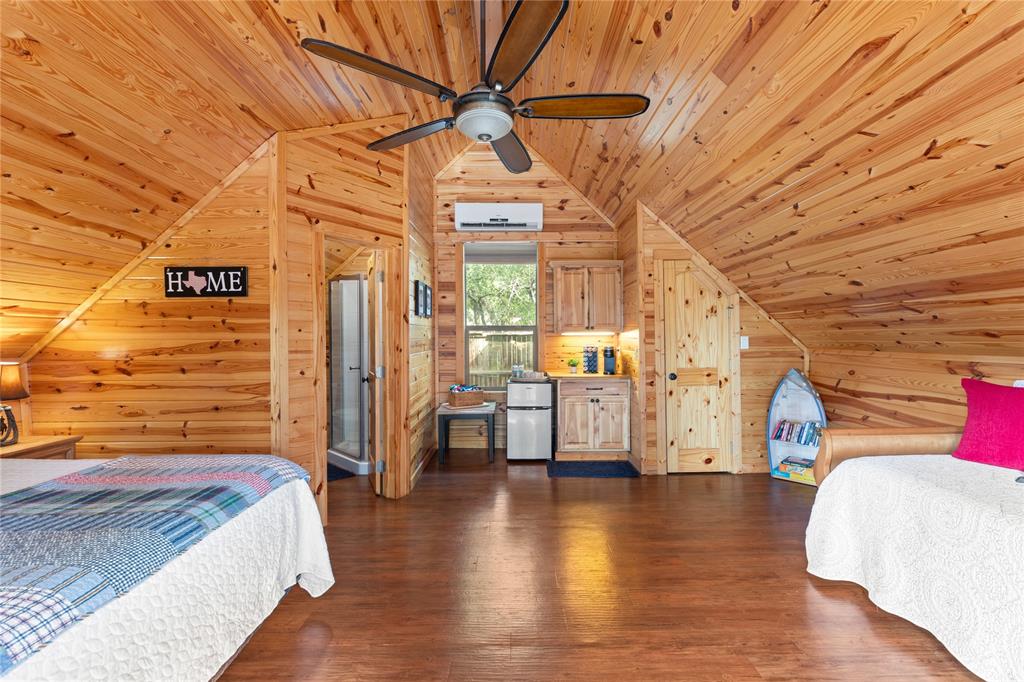Pottsboro, Texas, 75076, United States, 5 Bedrooms Bedrooms, ,3 BathroomsBathrooms,Residential,For Sale,1794004