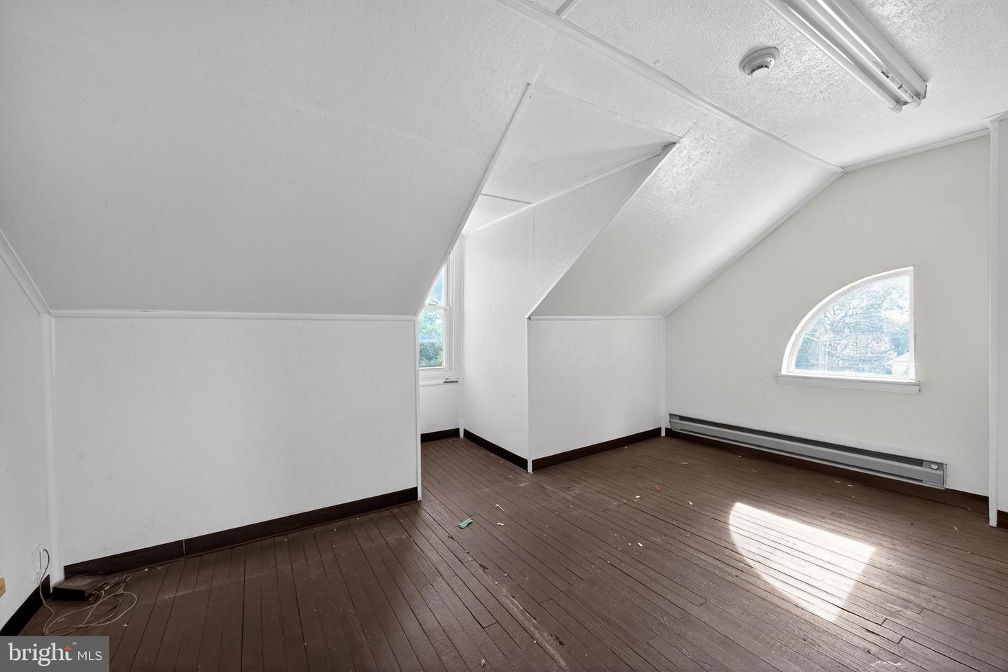 Havertown, Pennsylvania, 19083, United States, 6 Bedrooms Bedrooms, ,2 BathroomsBathrooms,Residential,For Sale,1960669