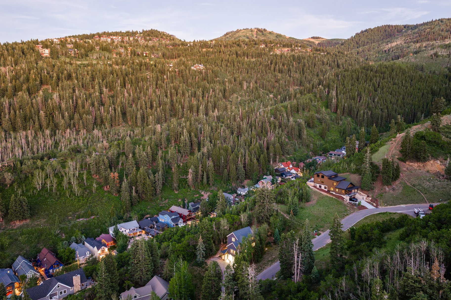  Old Town Opportunity Perched above Daly Canyon and Main Street - 物件實景