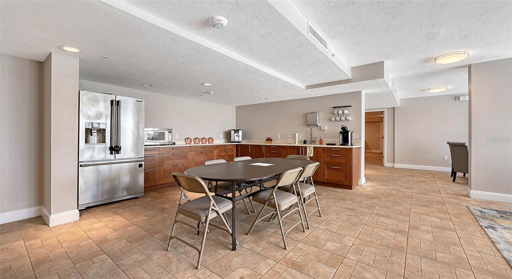 Sarasota, Florida, 34236, United States, 1 Bedroom Bedrooms, ,2 BathroomsBathrooms,Residential,For Sale,1985028