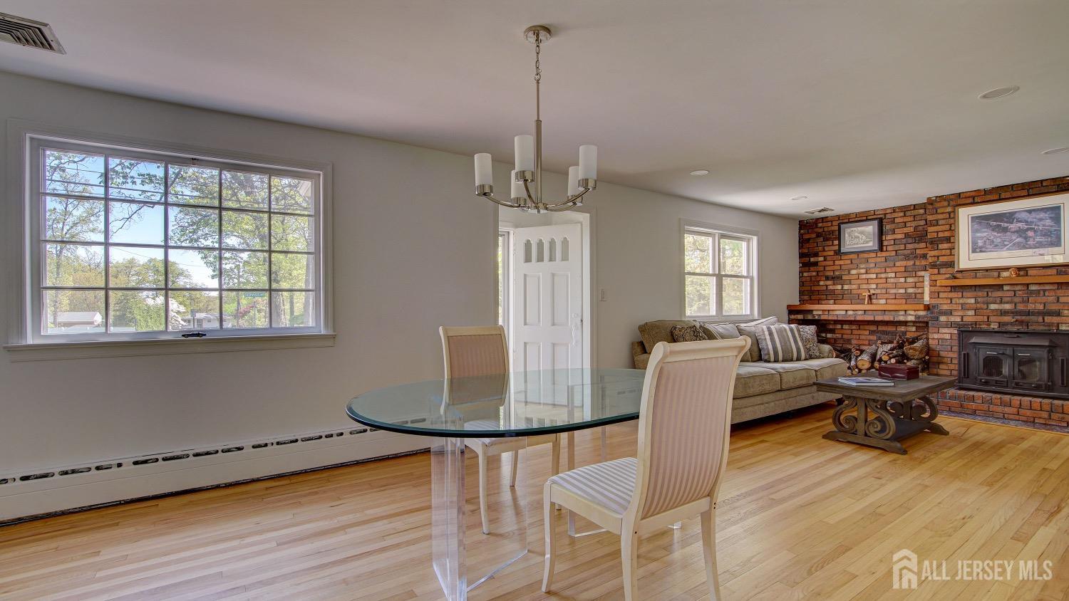 East Brunswick, New Jersey, 08816, United States, 3 Bedrooms Bedrooms, ,1 BathroomBathrooms,Residential,For Sale,1794139